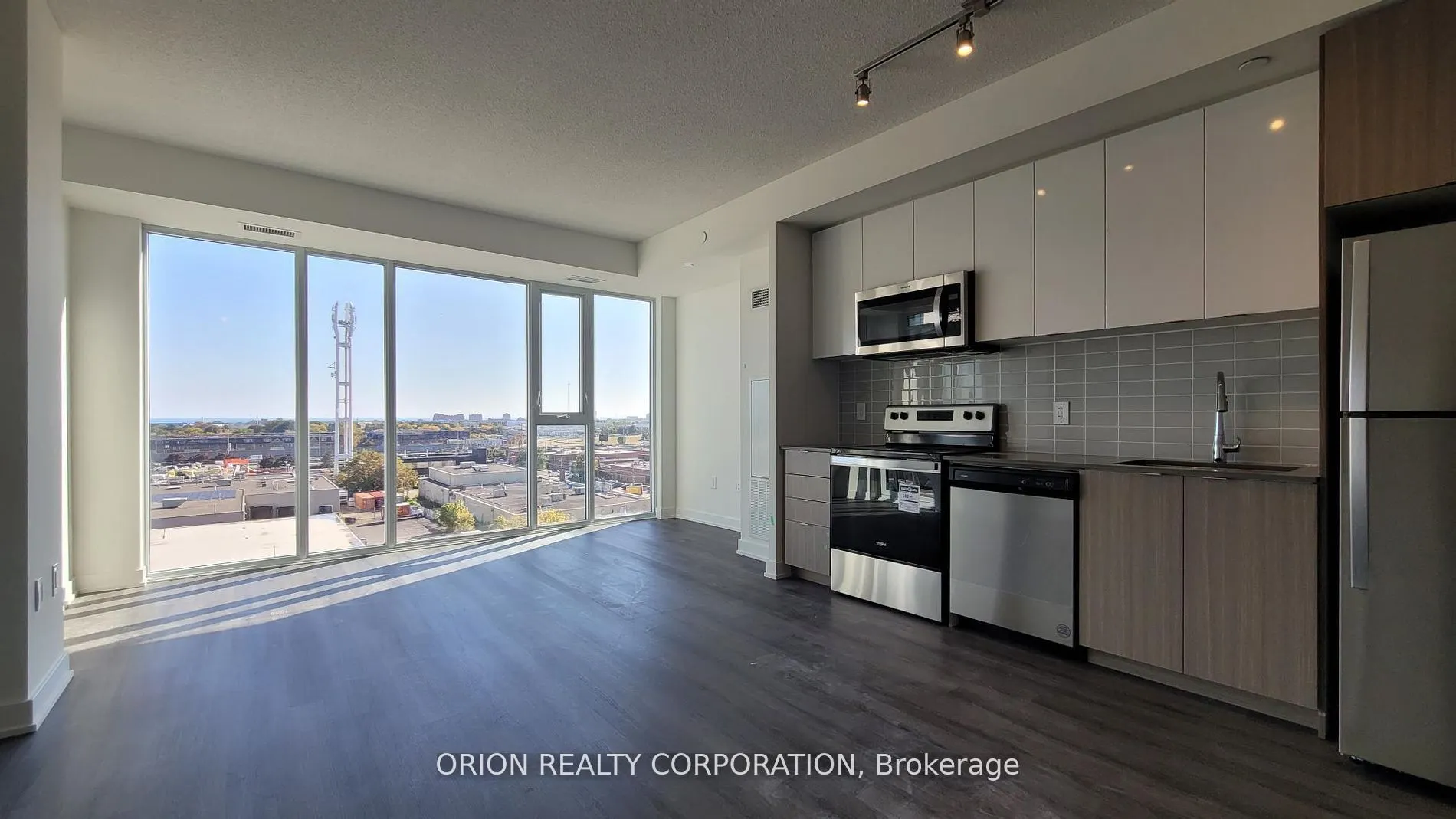 859 The Queensway, #613