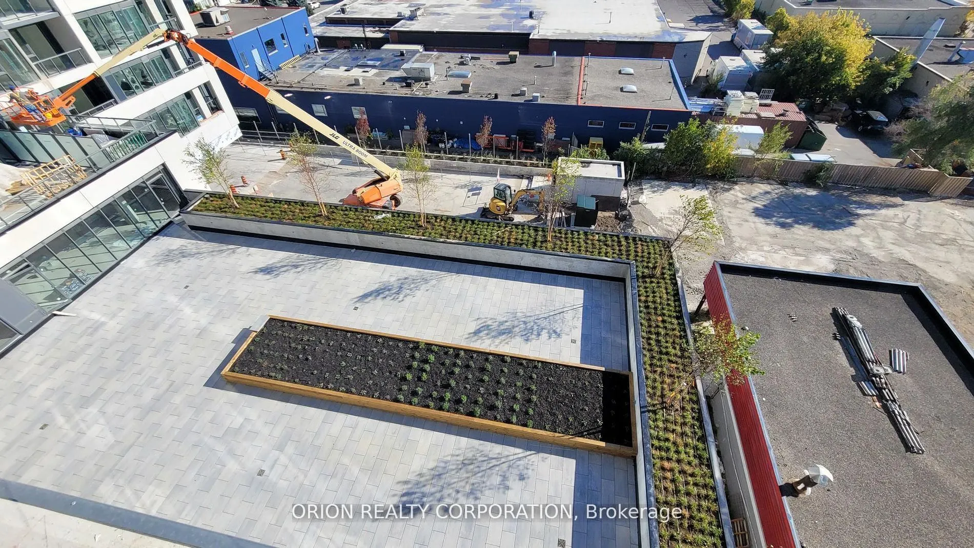 859 The Queensway, #613