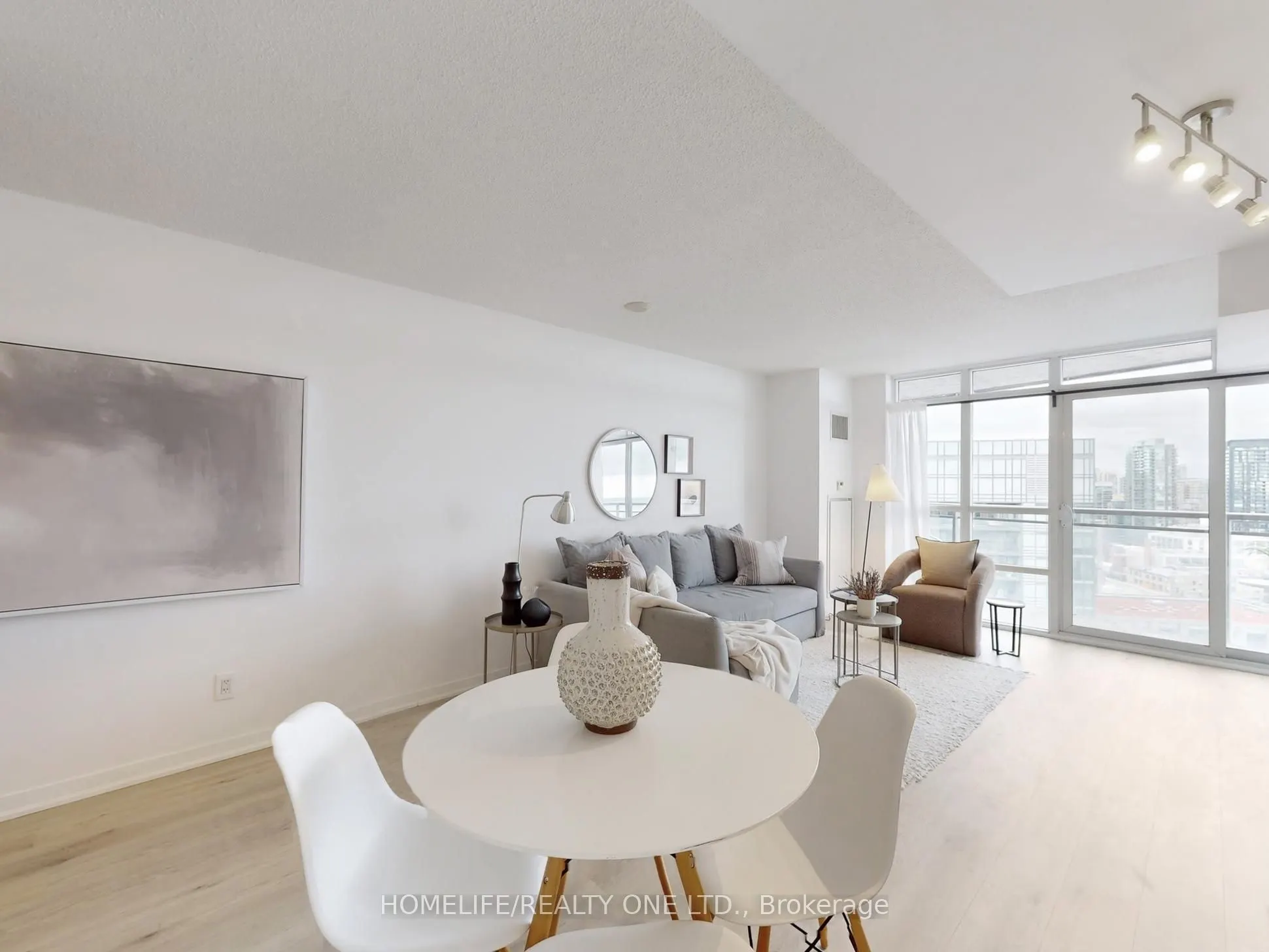 38 Joe Shuster Way, #2003