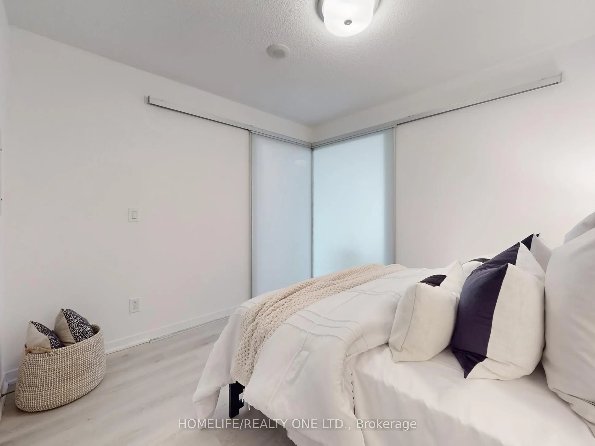 38 Joe Shuster Way, #2003