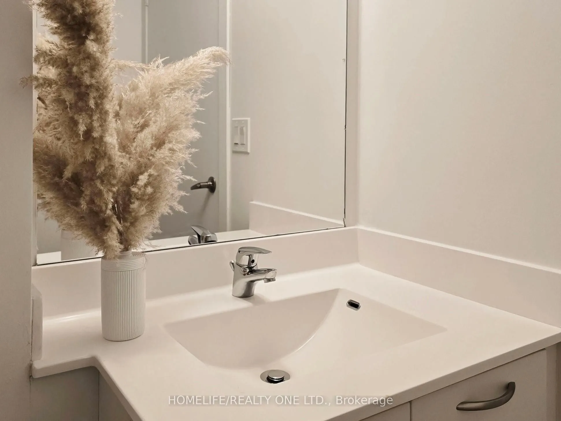 38 Joe Shuster Way, #2003