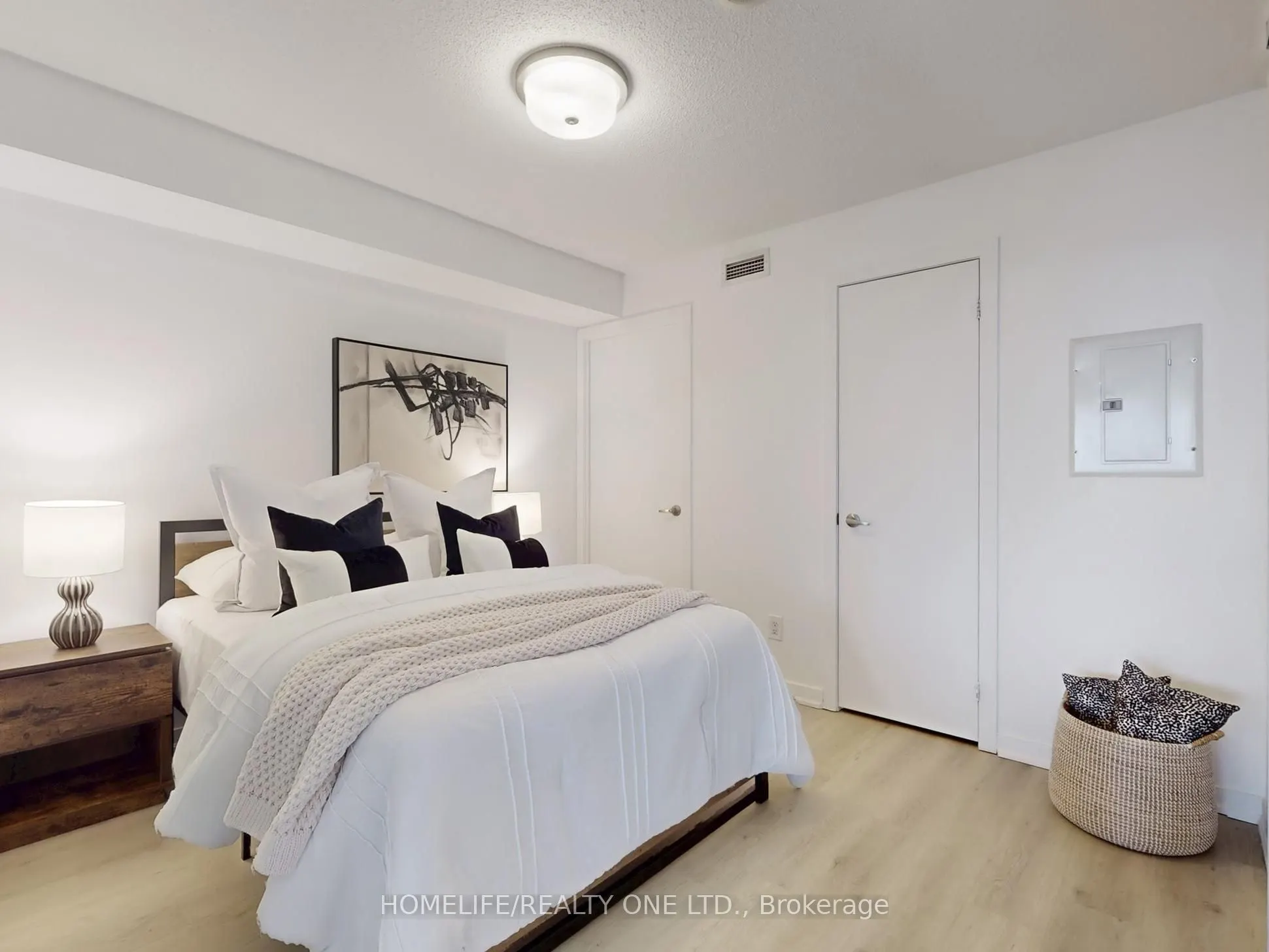 38 Joe Shuster Way, #2003