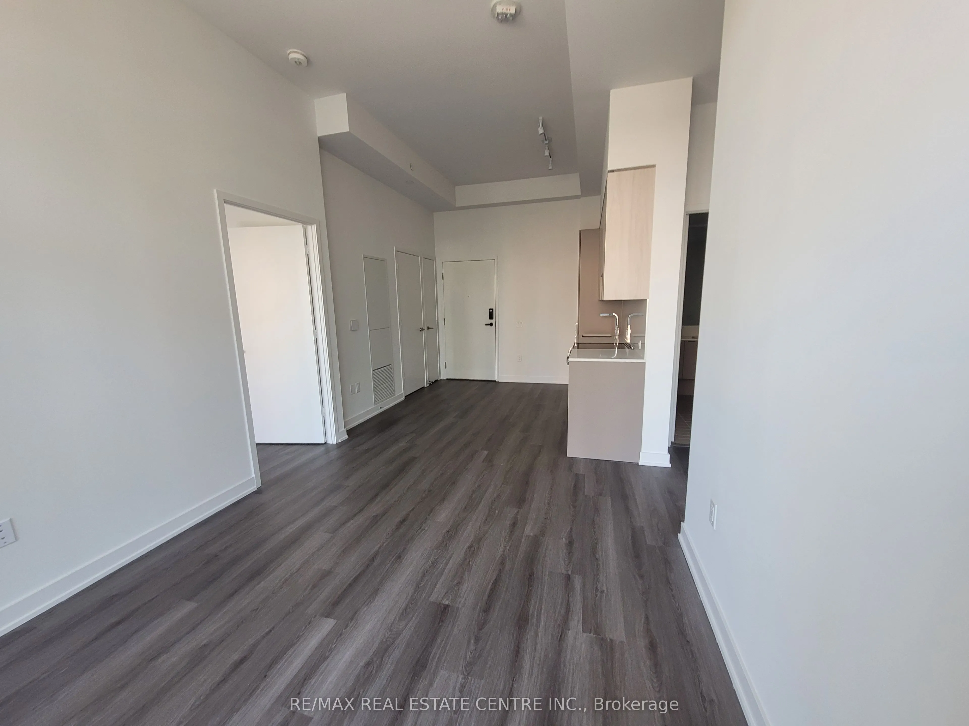 3883 Quartz Road, #302