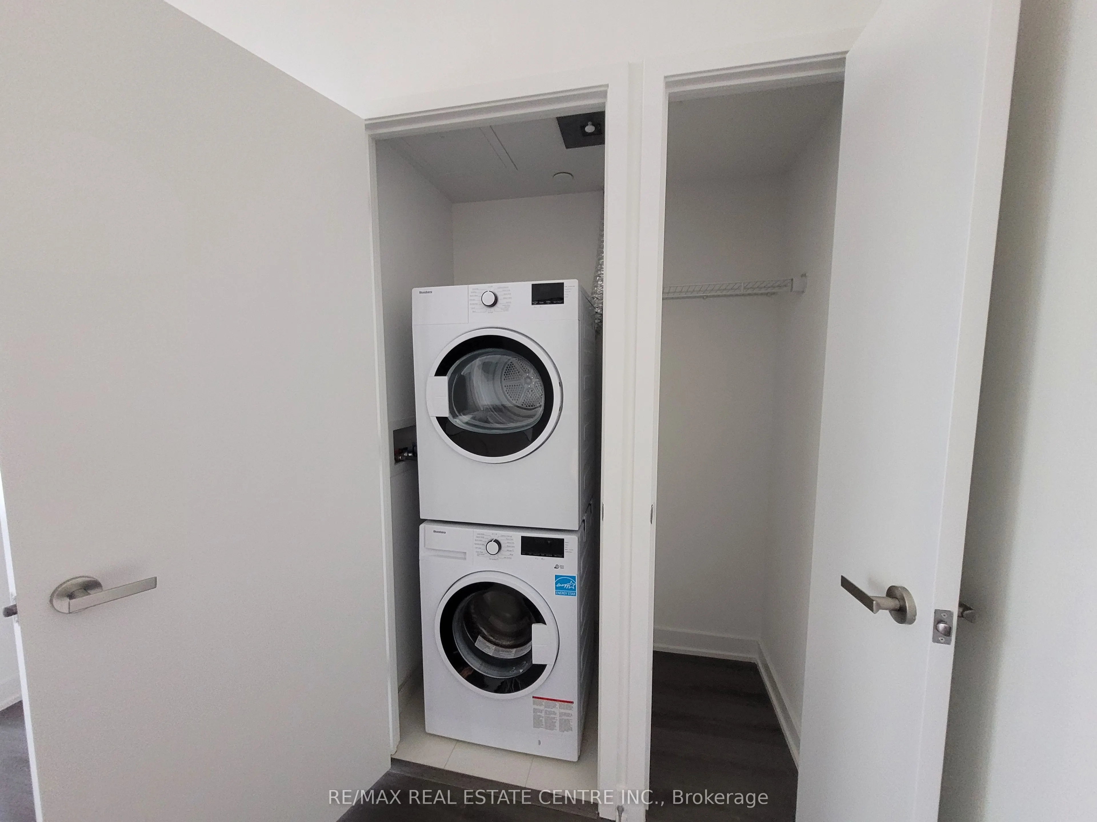 3883 Quartz Road, #302