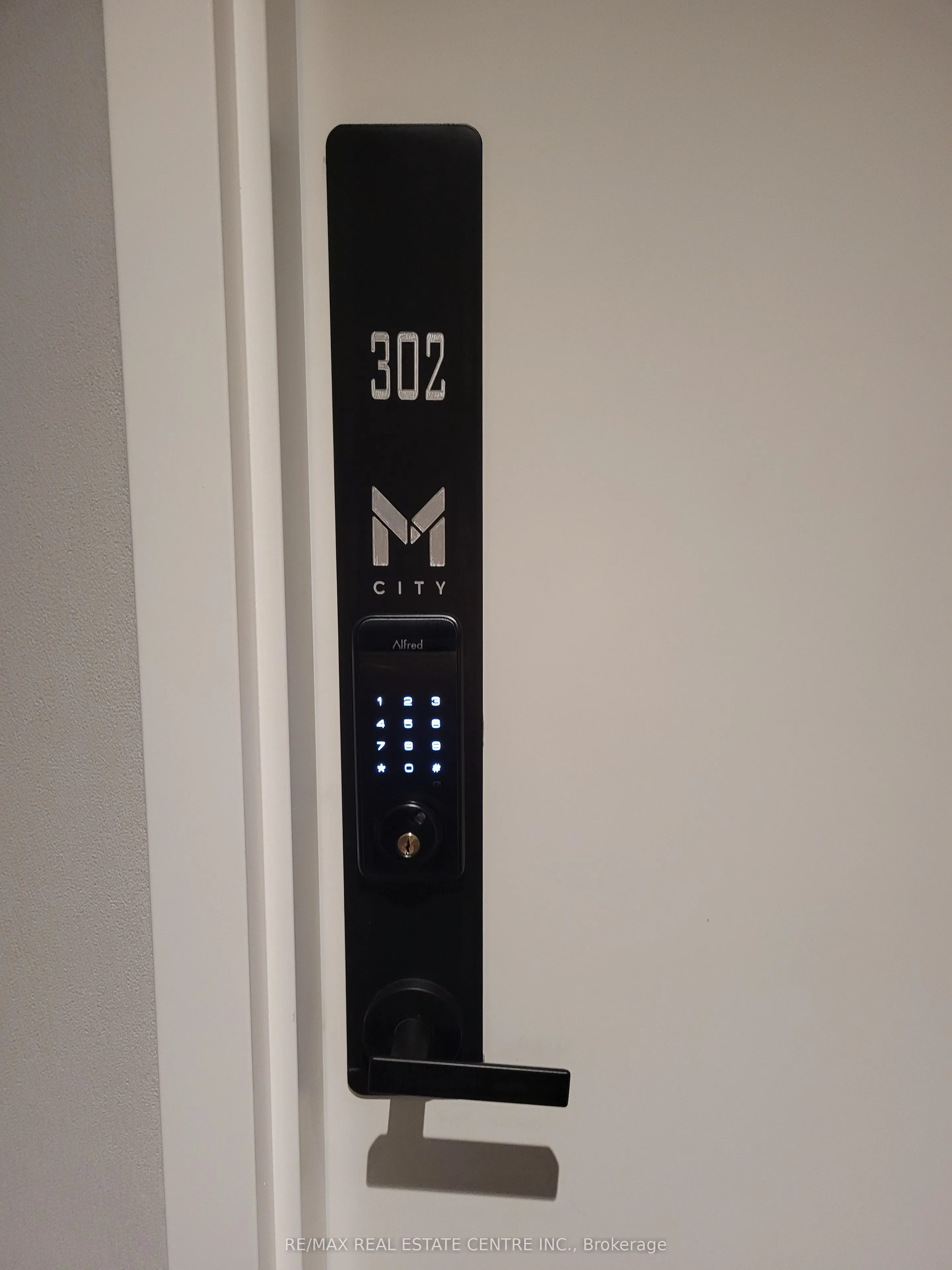 3883 Quartz Road, #302