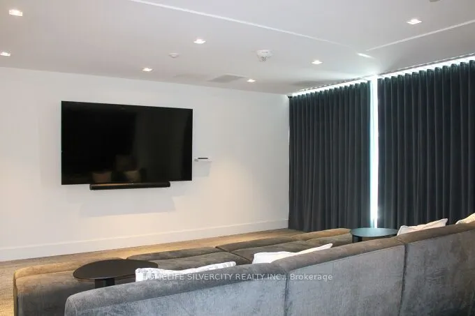 2481 Taunton Road, #709