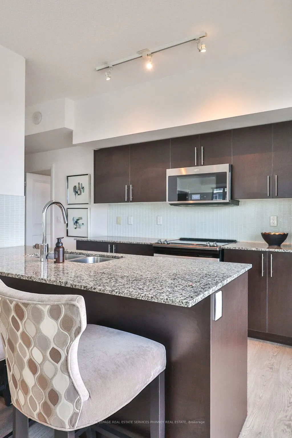 55 SPEERS Road, #1709