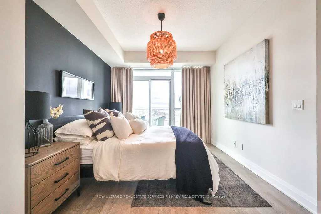 55 SPEERS Road, #1709