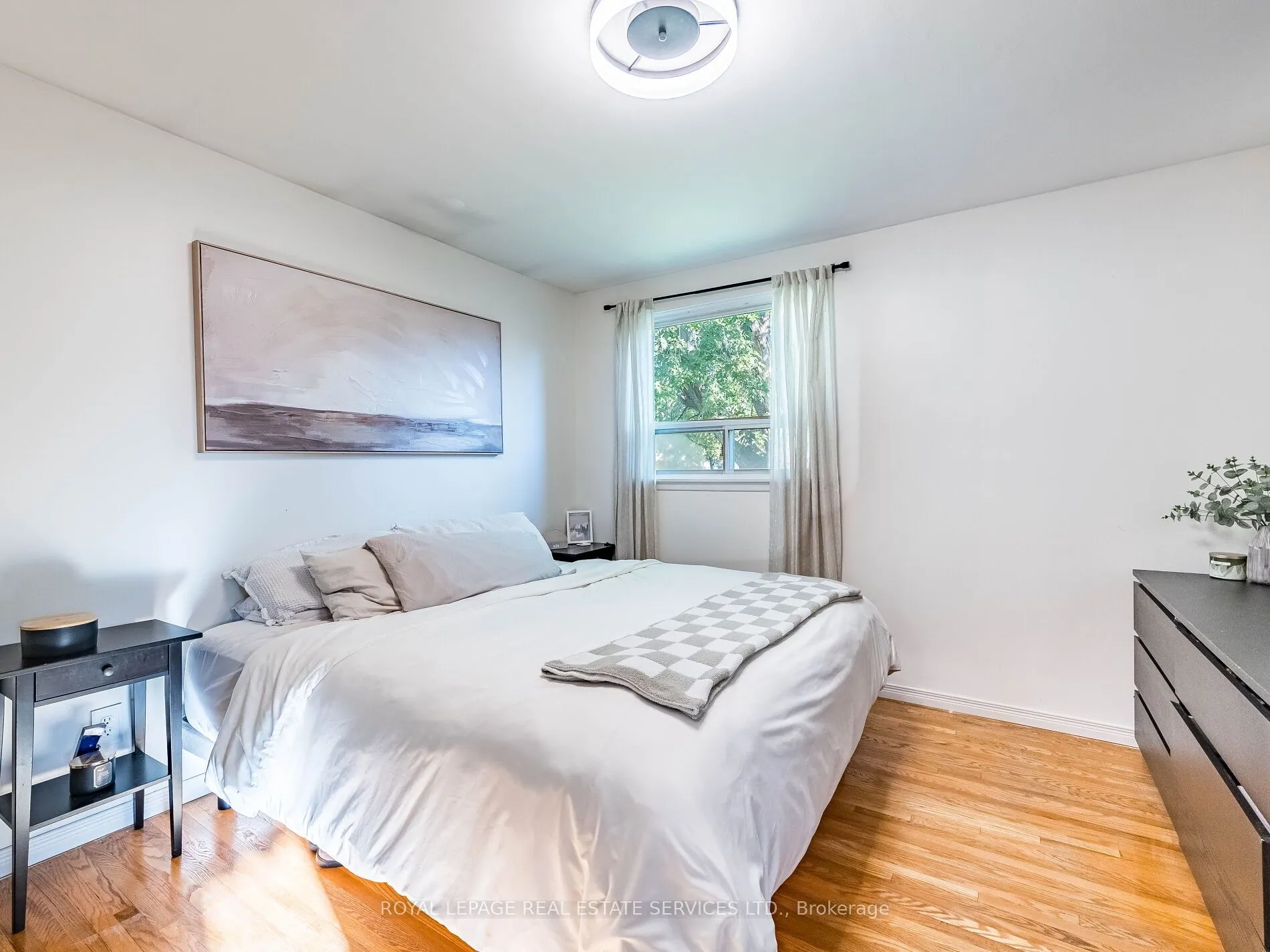 14 Finchley Crescent