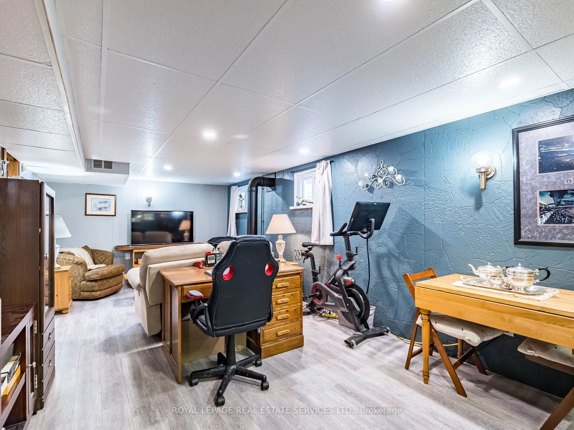 14 Finchley Crescent