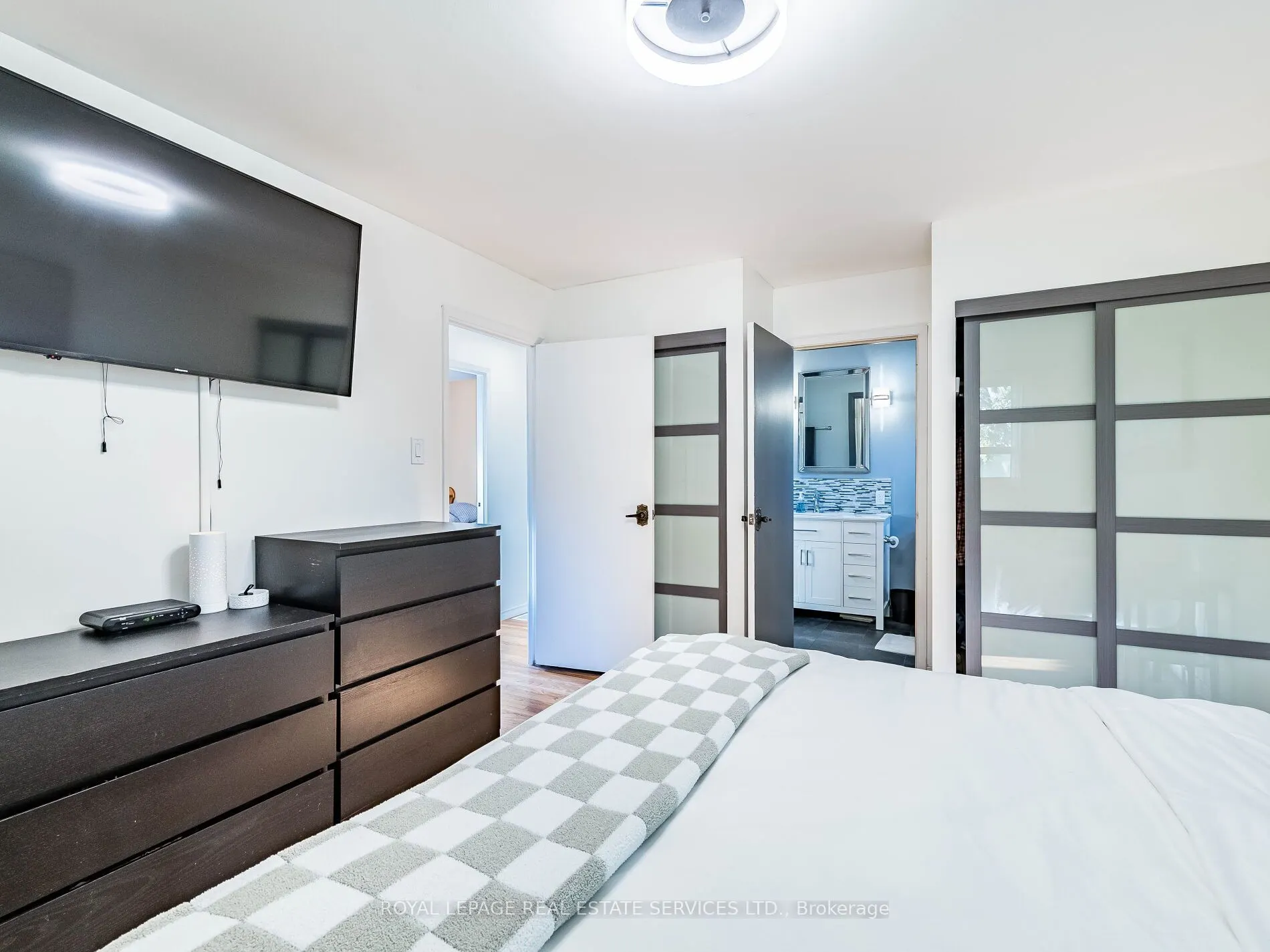 14 Finchley Crescent