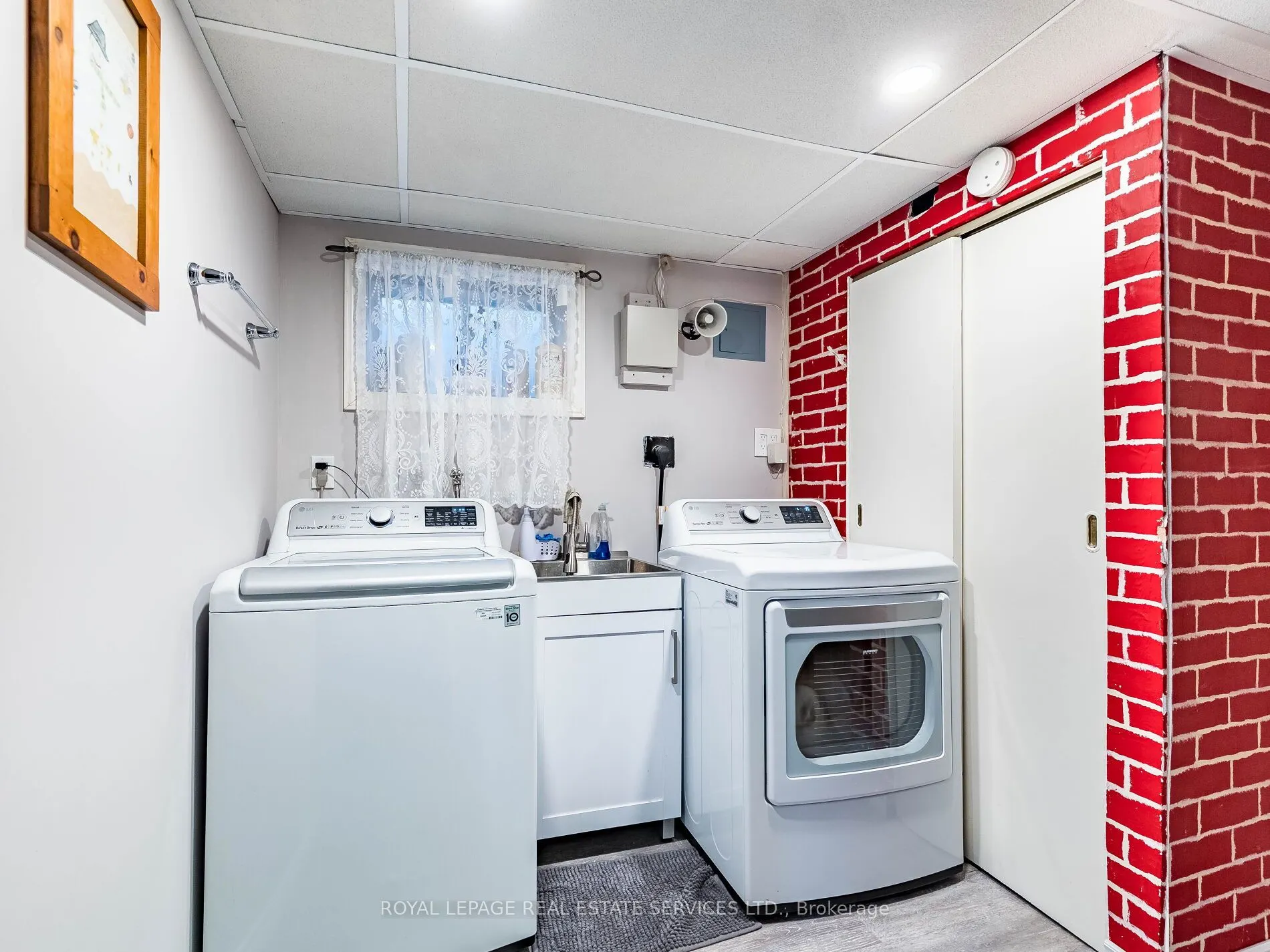 14 Finchley Crescent