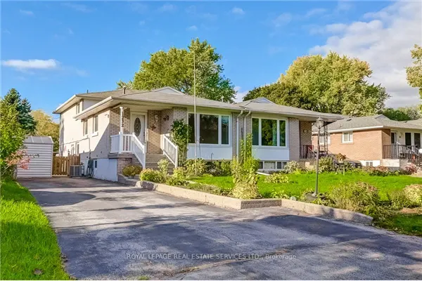 1232 Napier Crescent