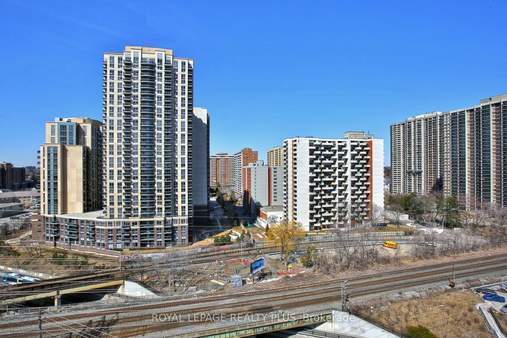 2 Fieldway Road, #1016