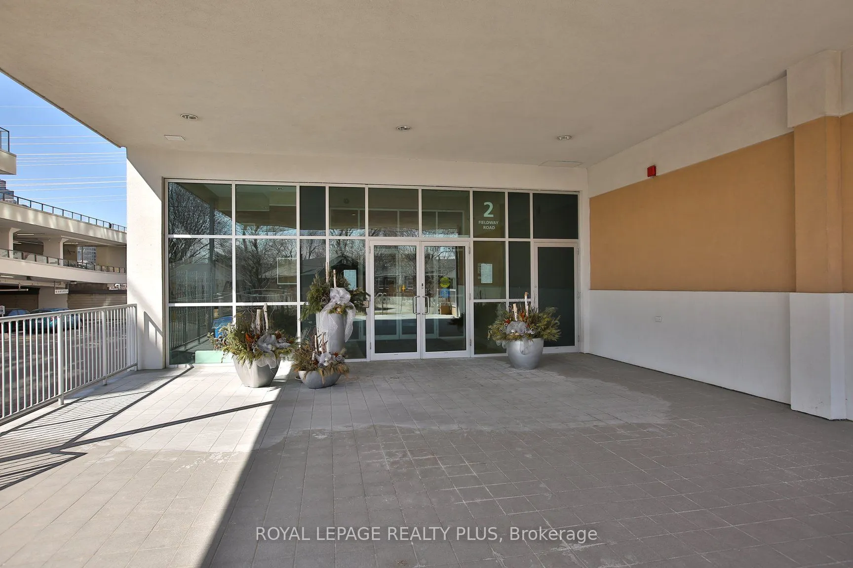 2 Fieldway Road, #1016