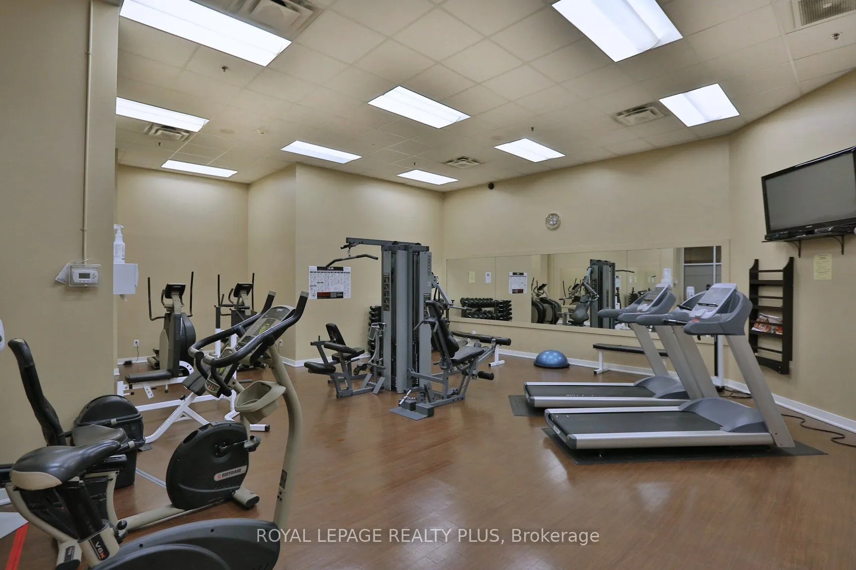 2 Fieldway Road, #1016