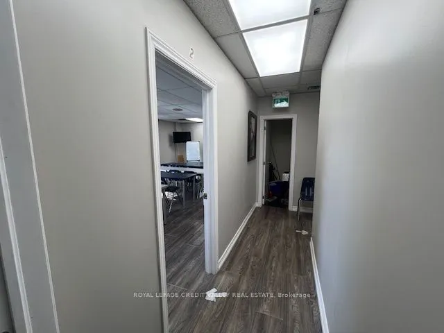 1 Nelson Street W, #202