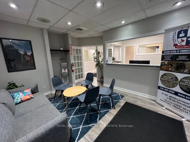 1 Nelson Street W, #202