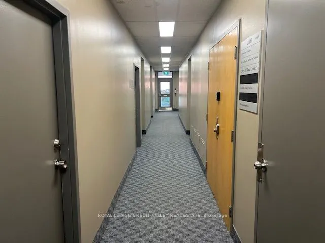 1 Nelson Street W, #202