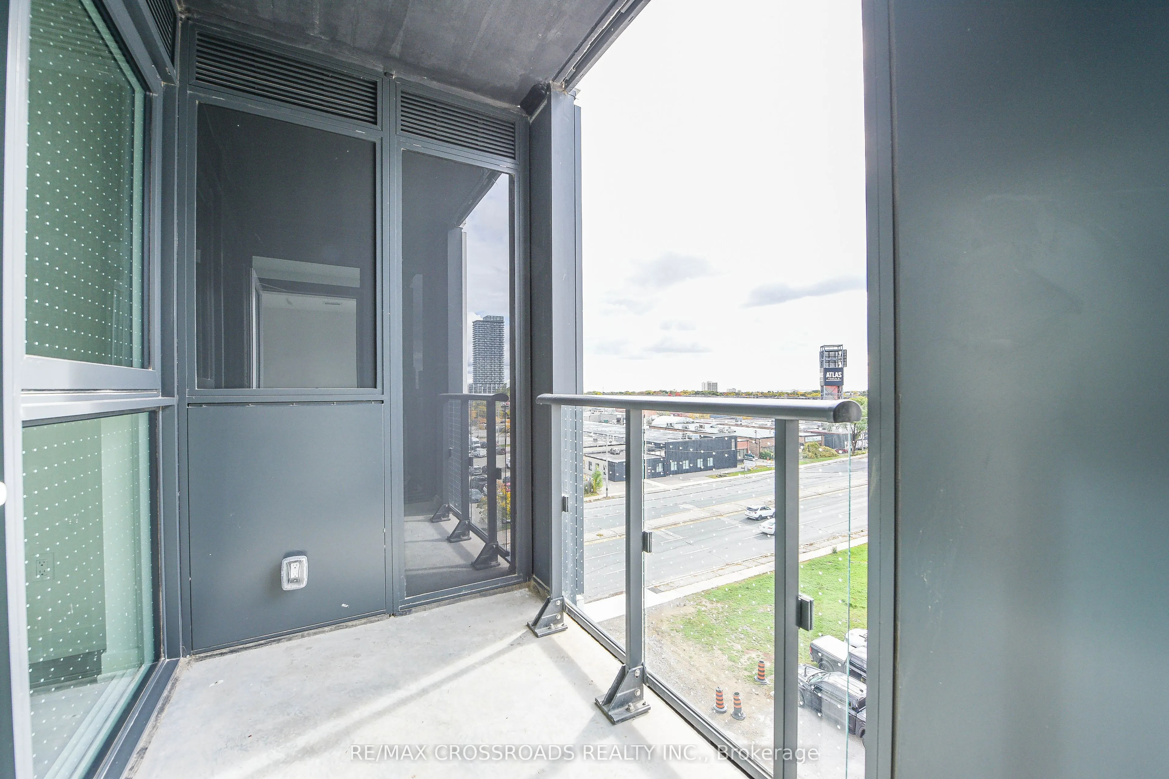 1007 The Queensway, #516