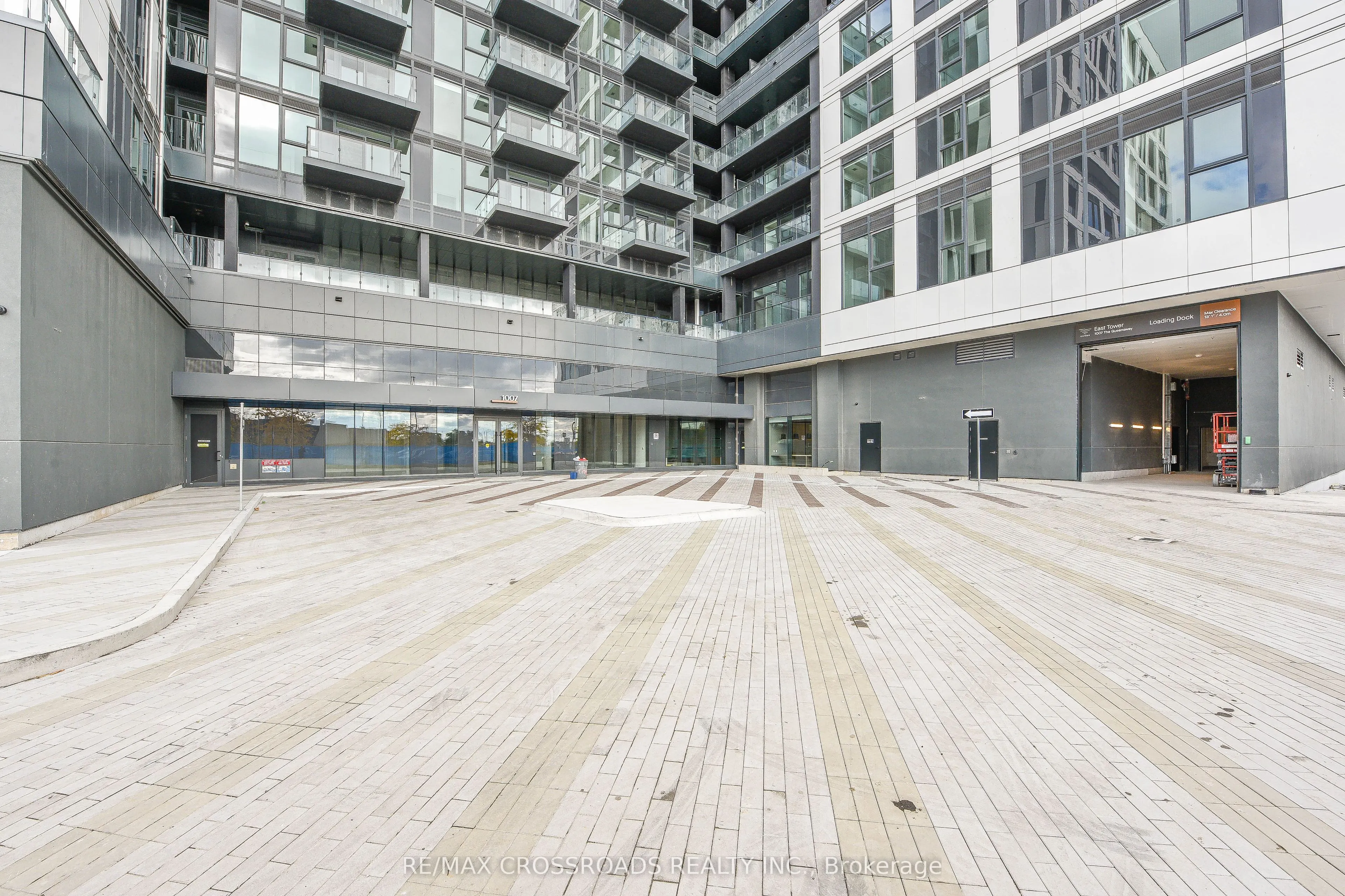 1007 The Queensway, #516