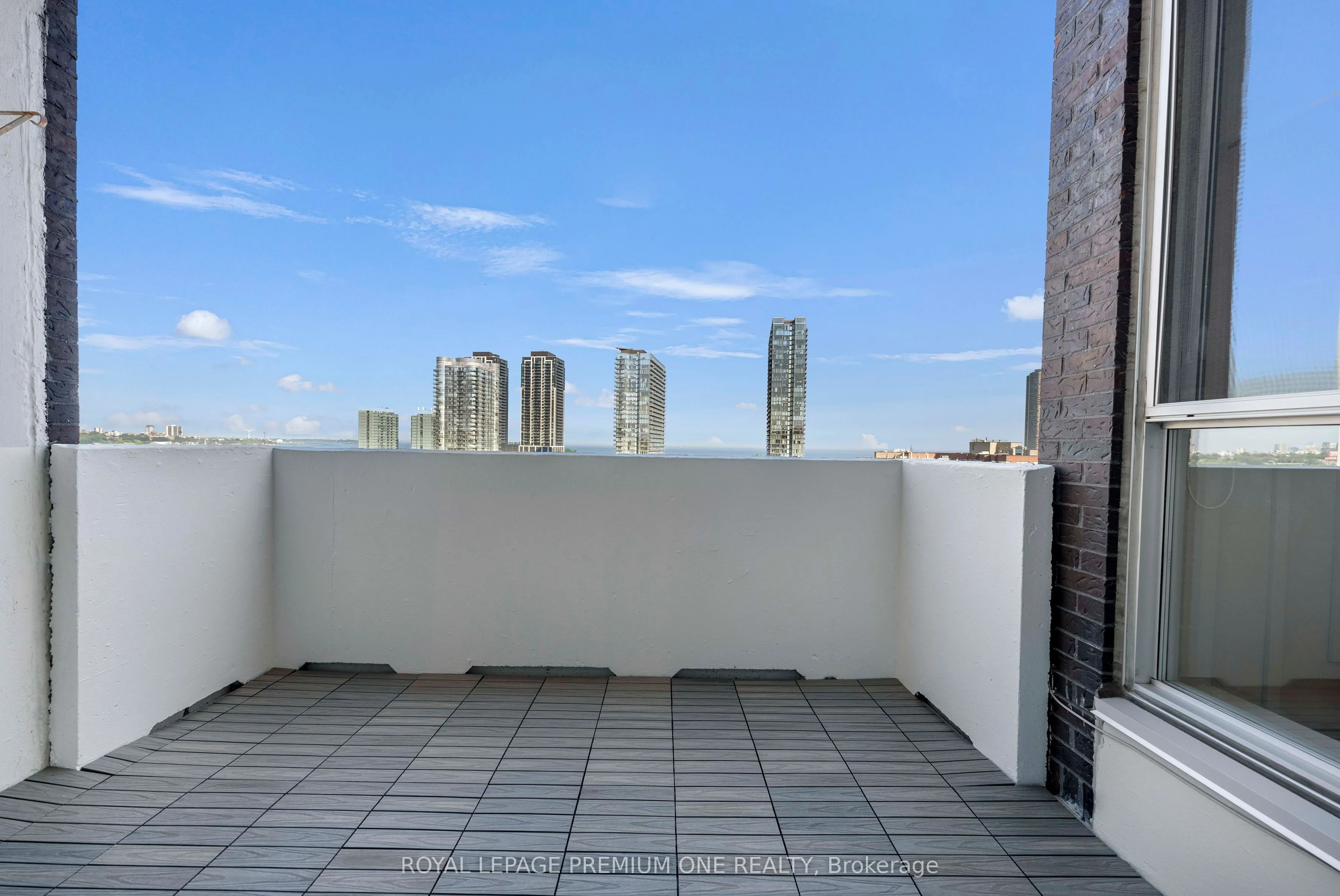 60 Southport Street, #608