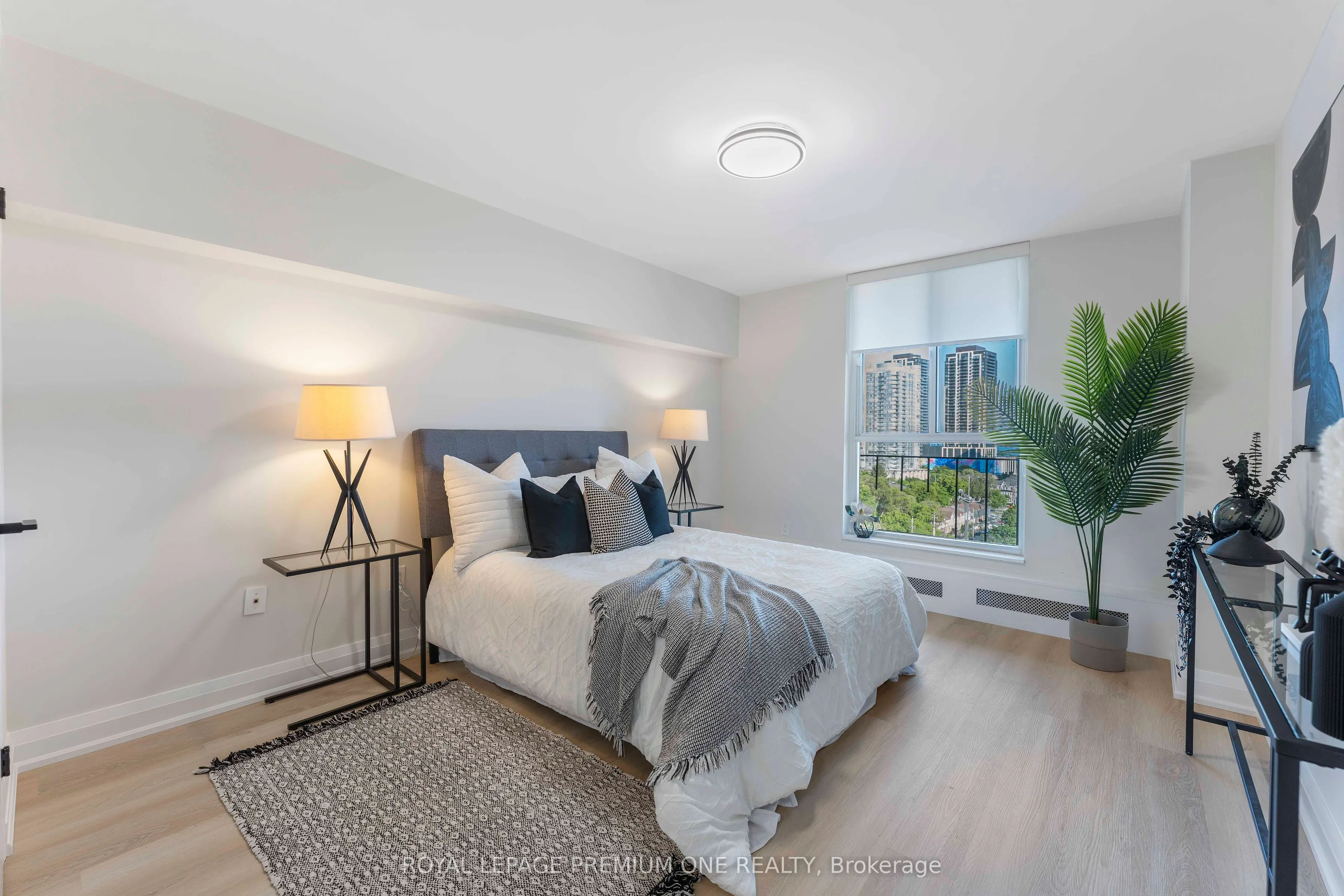 60 Southport Street, #608