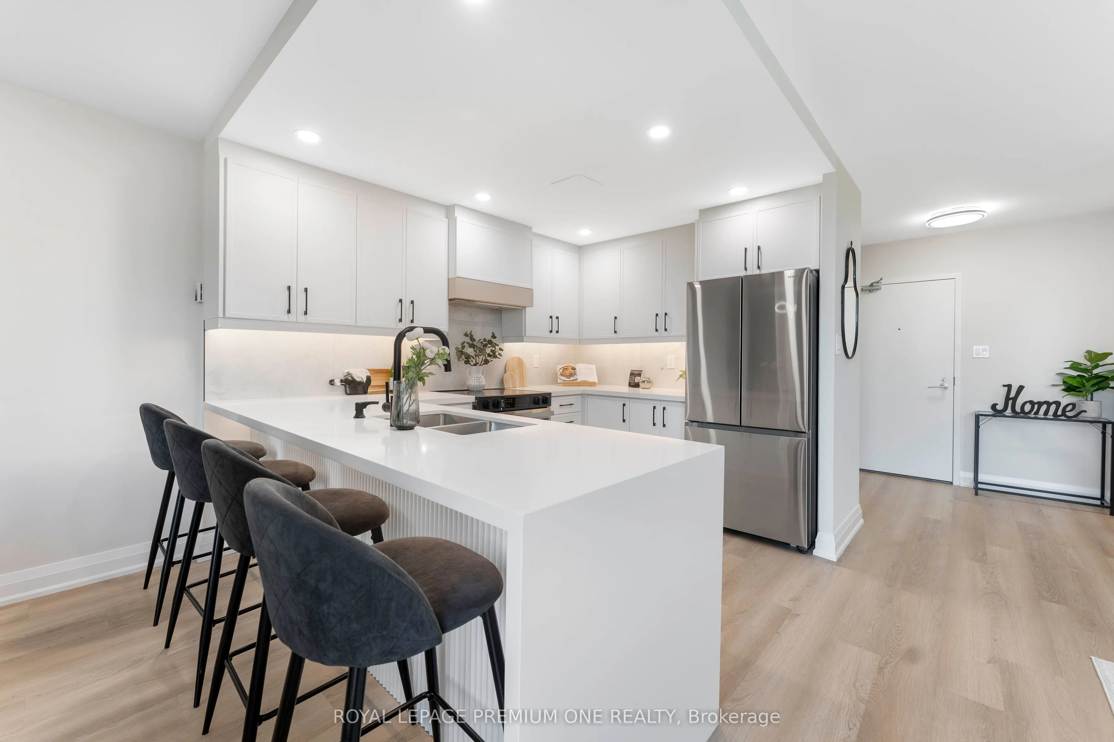 60 Southport Street, #608