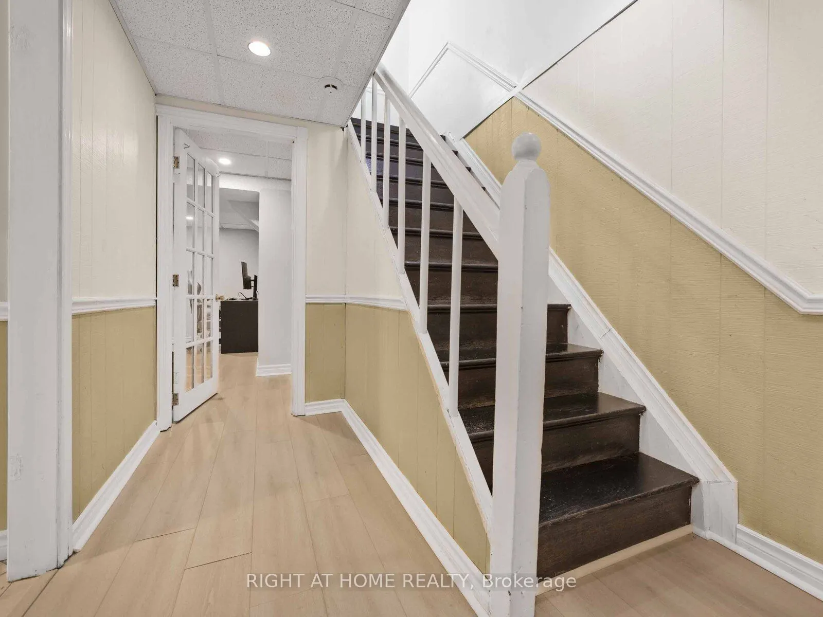 120 Falconer Drive, #28