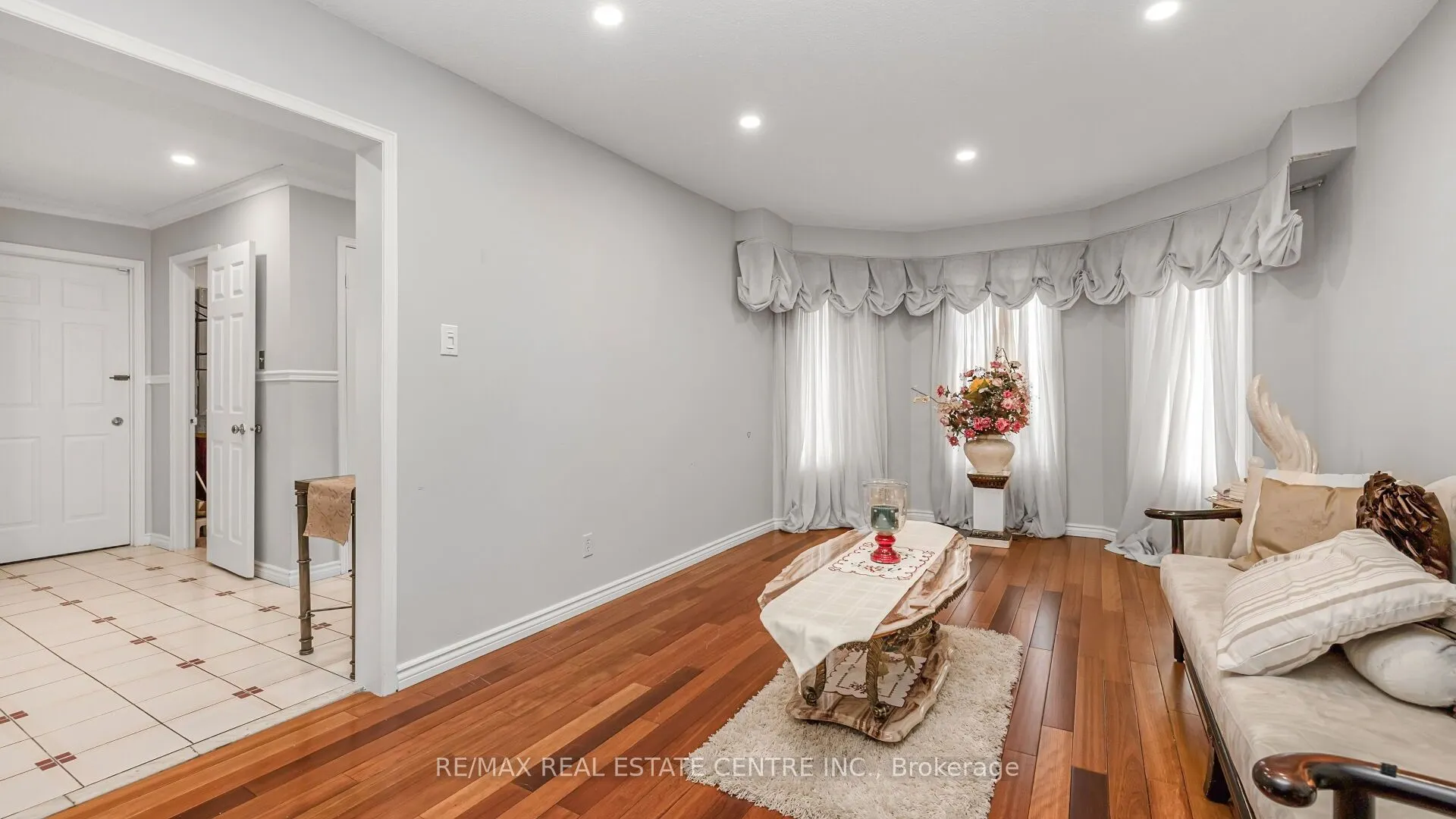 4489 Weymouth Commons Crescent