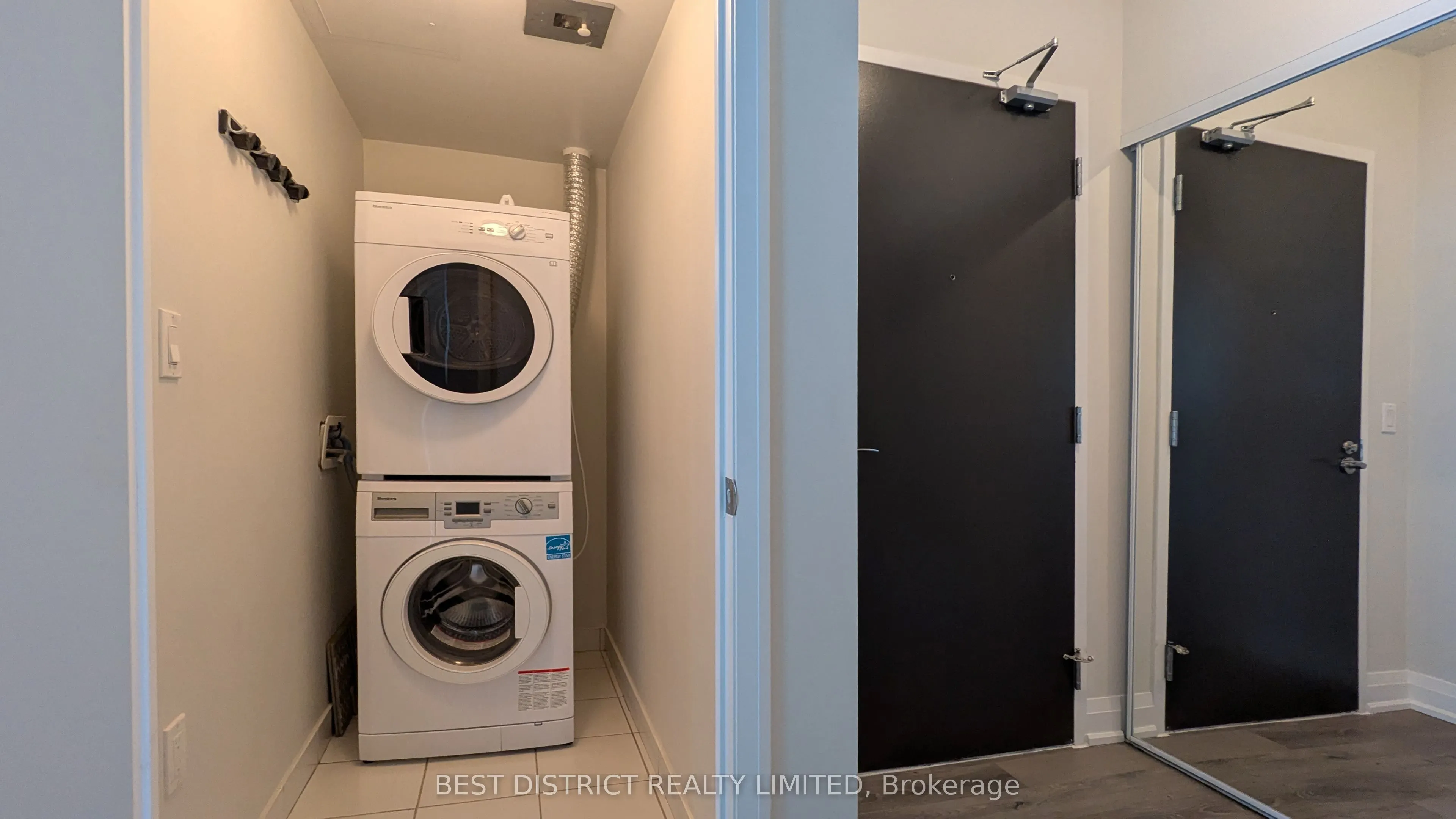 9 Valhalla Inn Road, #1501