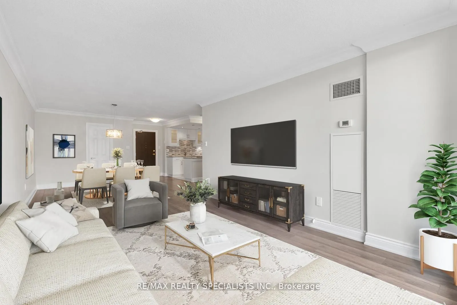 820 Burnhamthorpe Road, #803