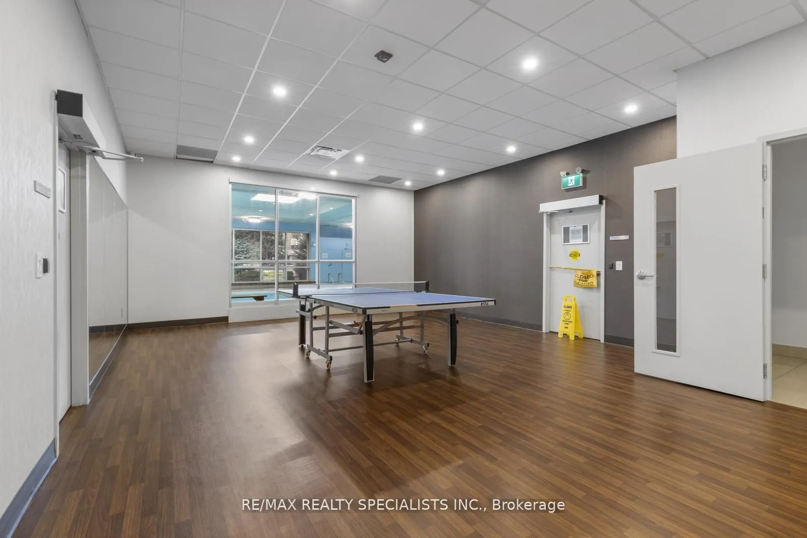 820 Burnhamthorpe Road, #803