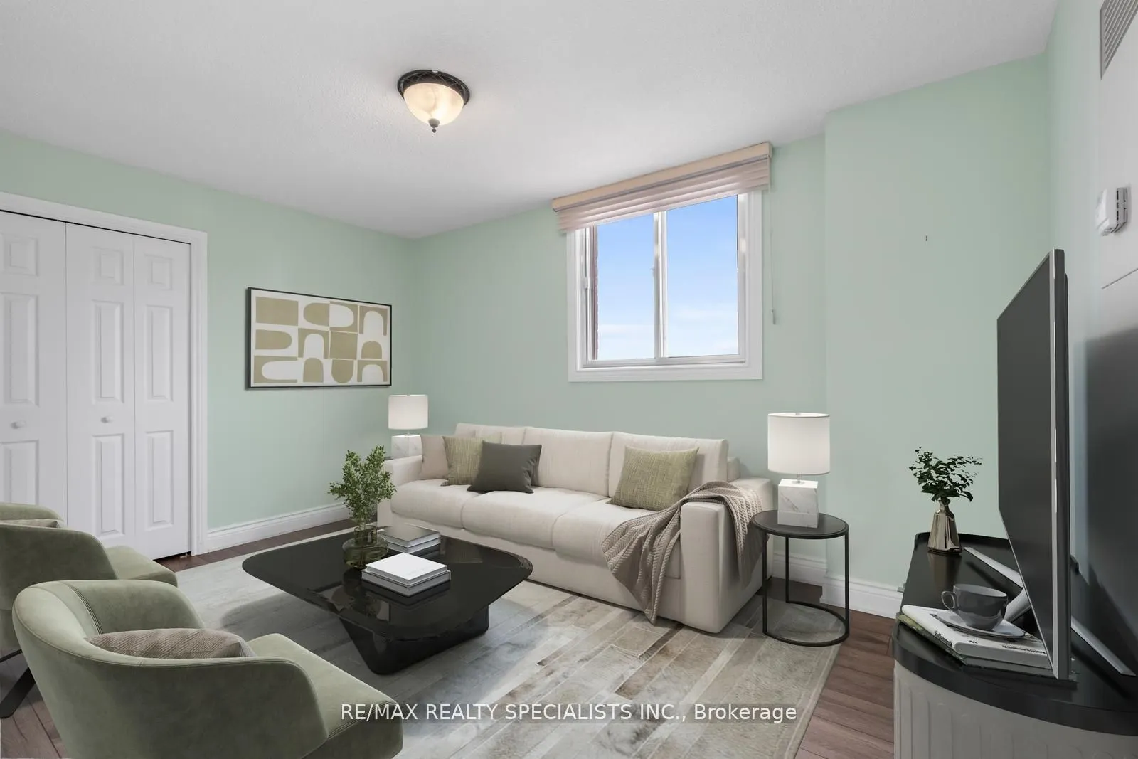 820 Burnhamthorpe Road, #803