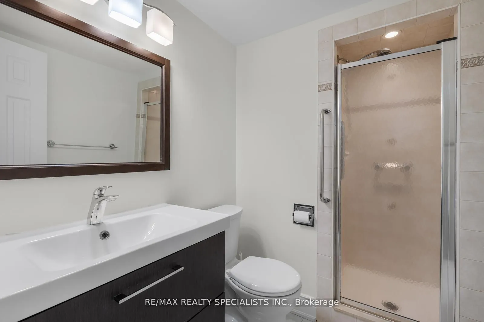 820 Burnhamthorpe Road, #803