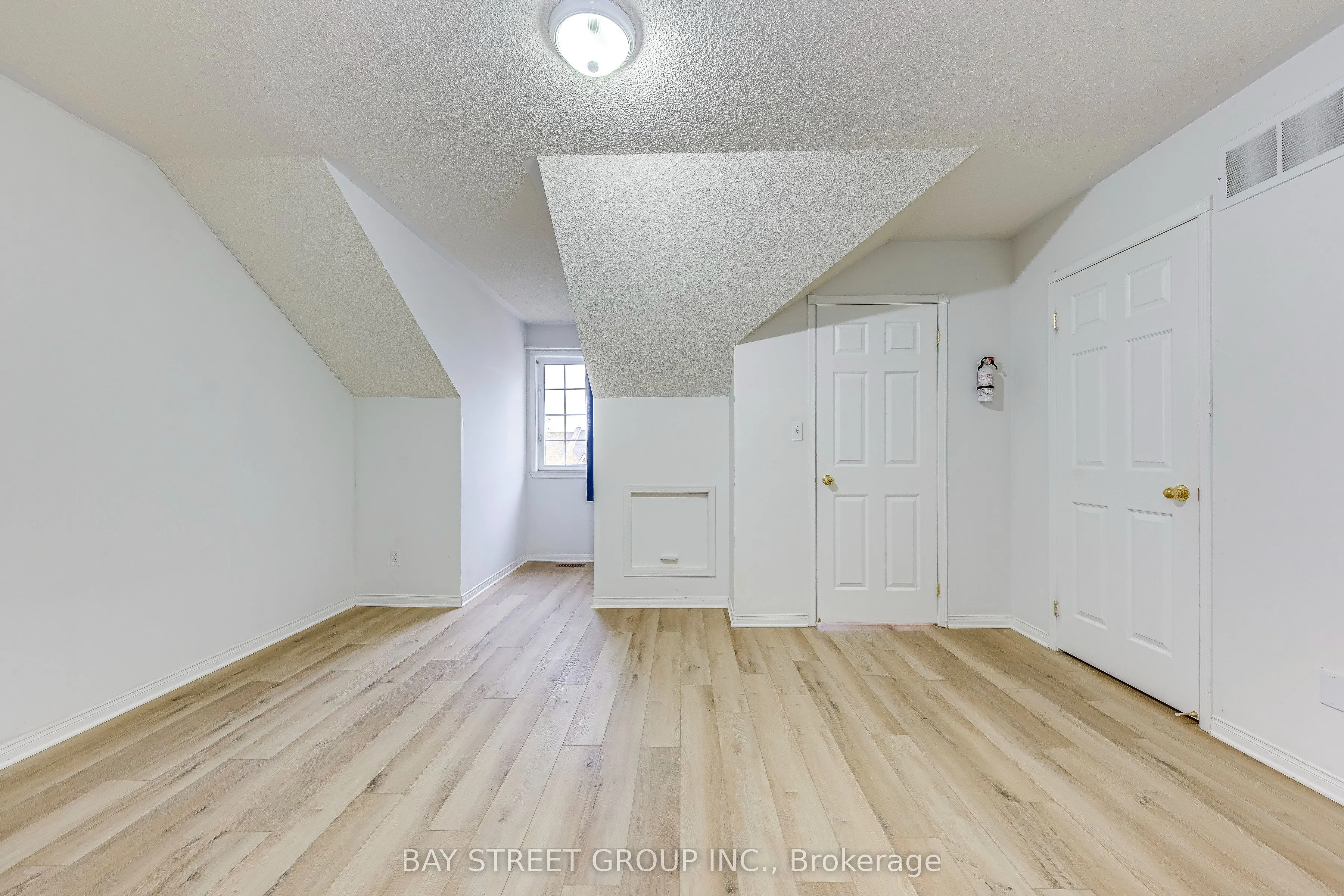 5260 Mcfarren Boulevard, #102