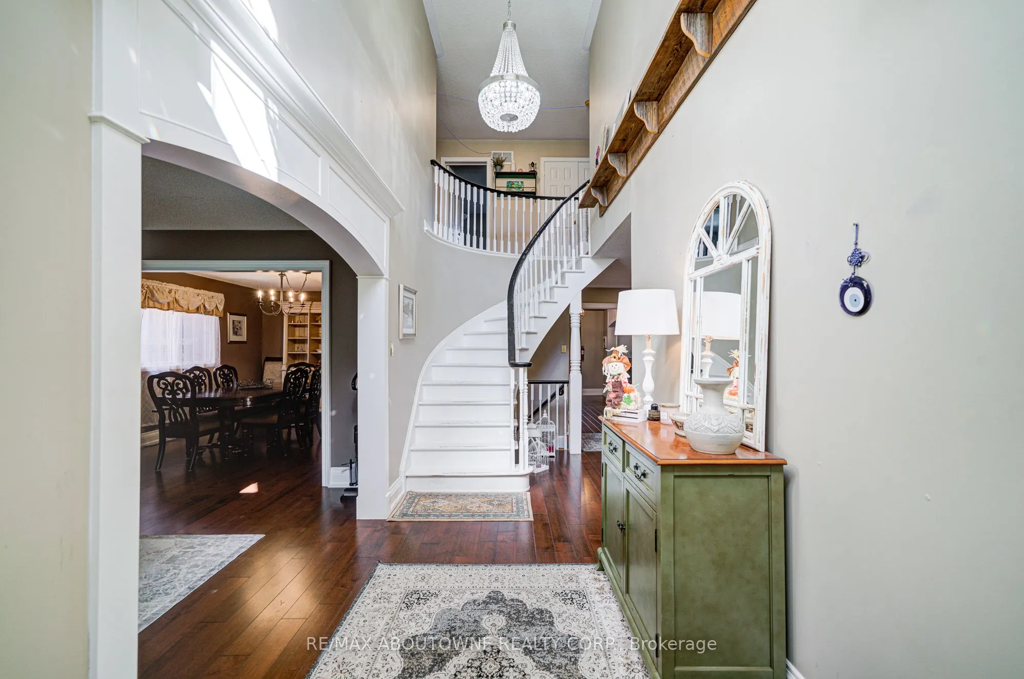 2193 Meadowland Drive