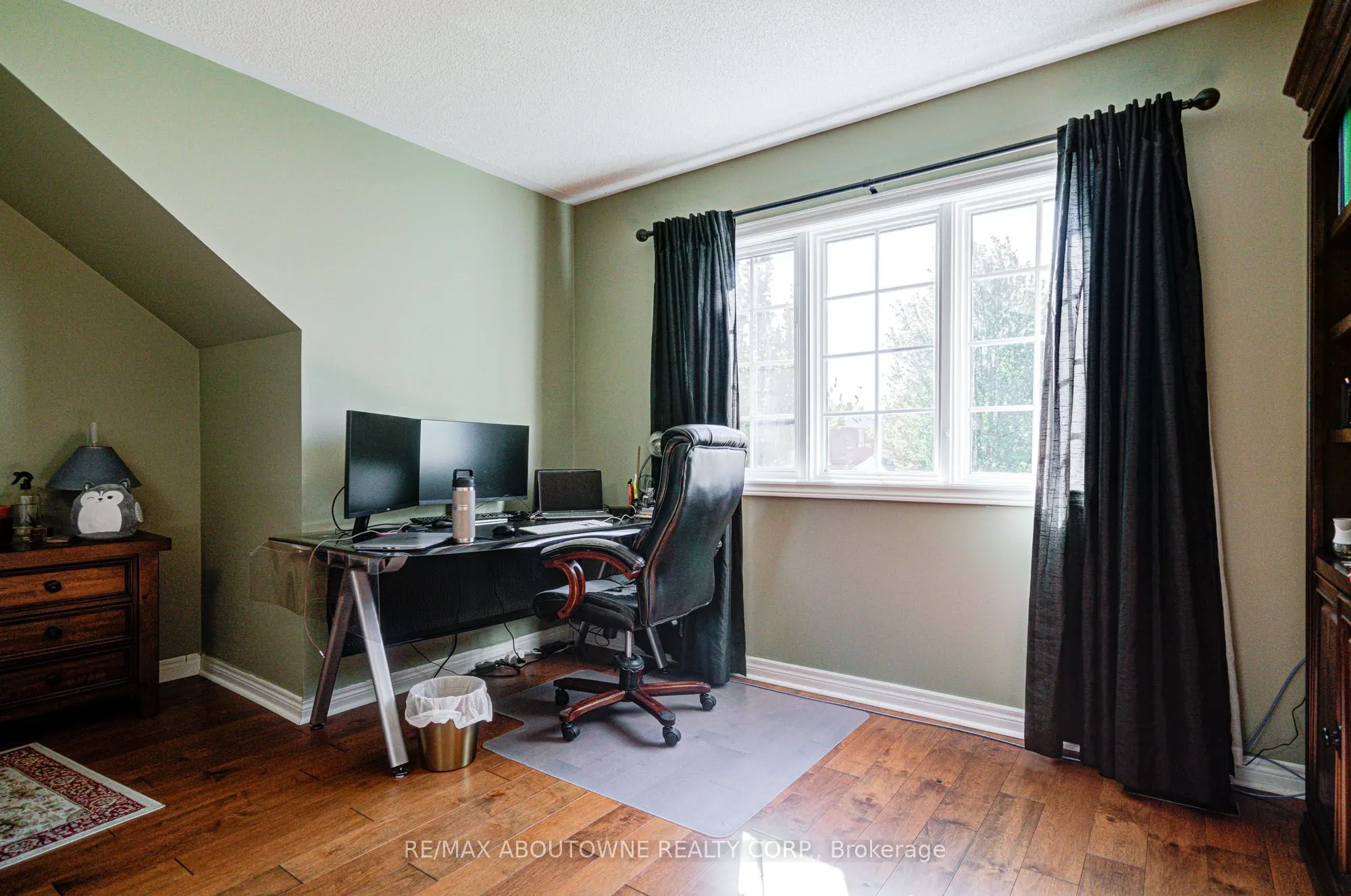 2193 Meadowland Drive