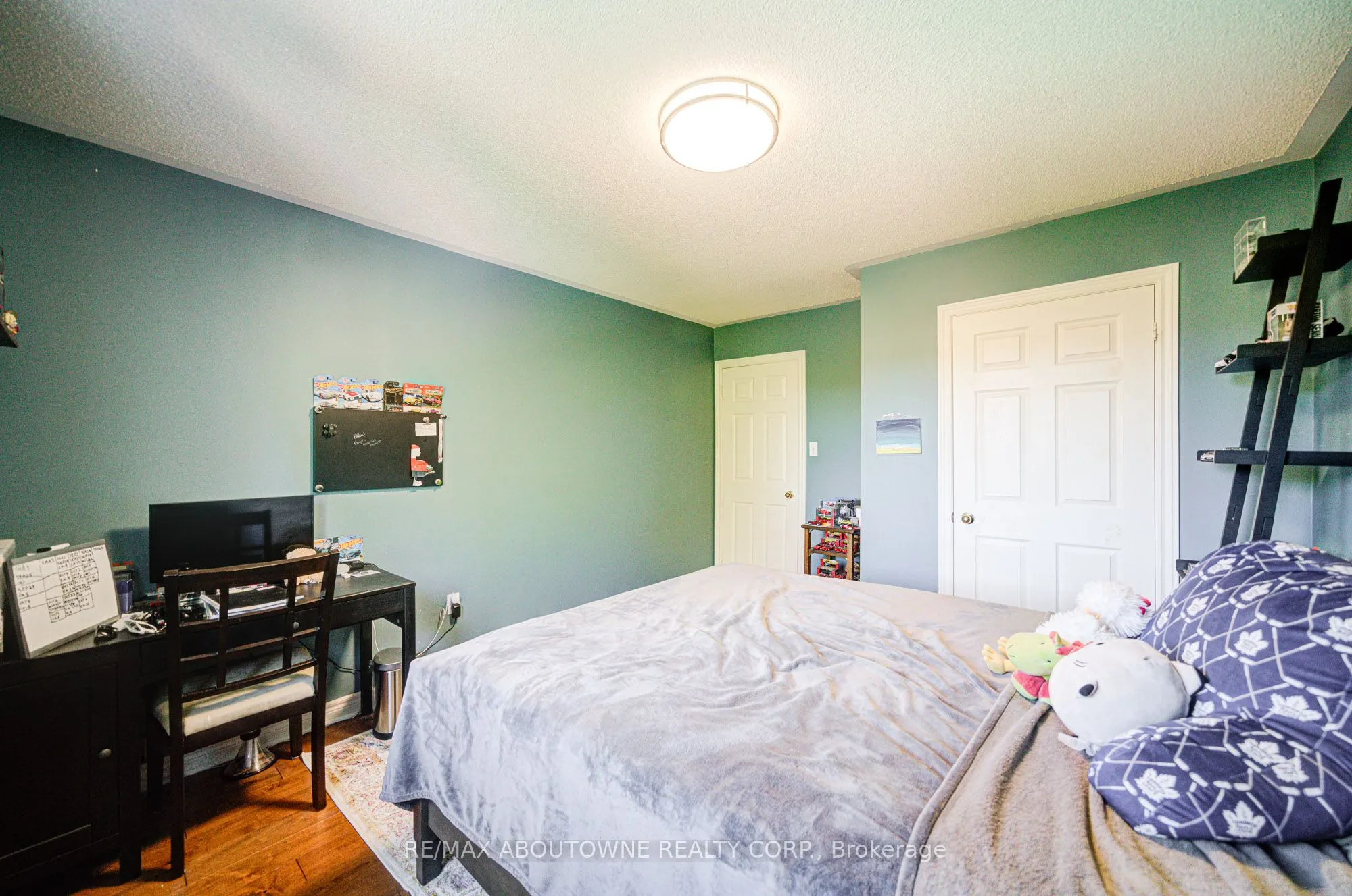 2193 Meadowland Drive