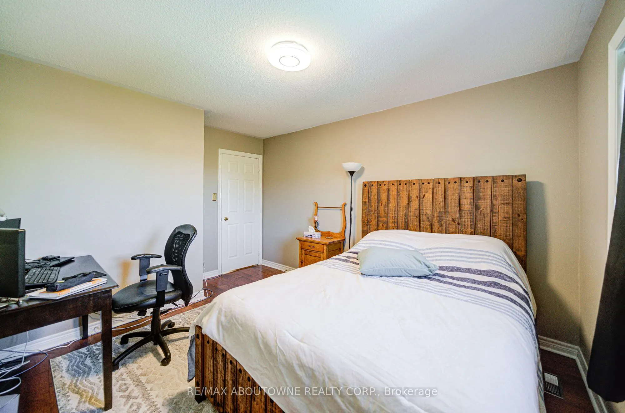 2193 Meadowland Drive