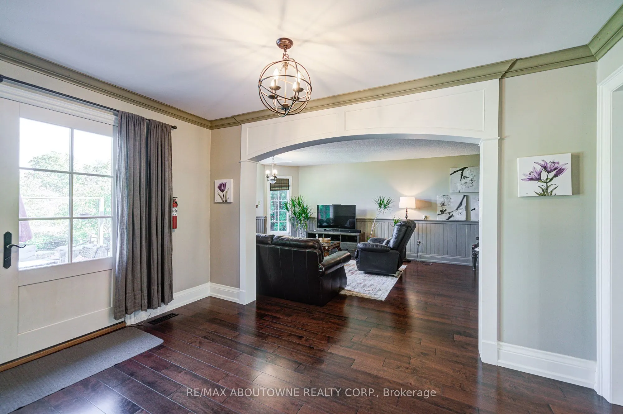 2193 Meadowland Drive