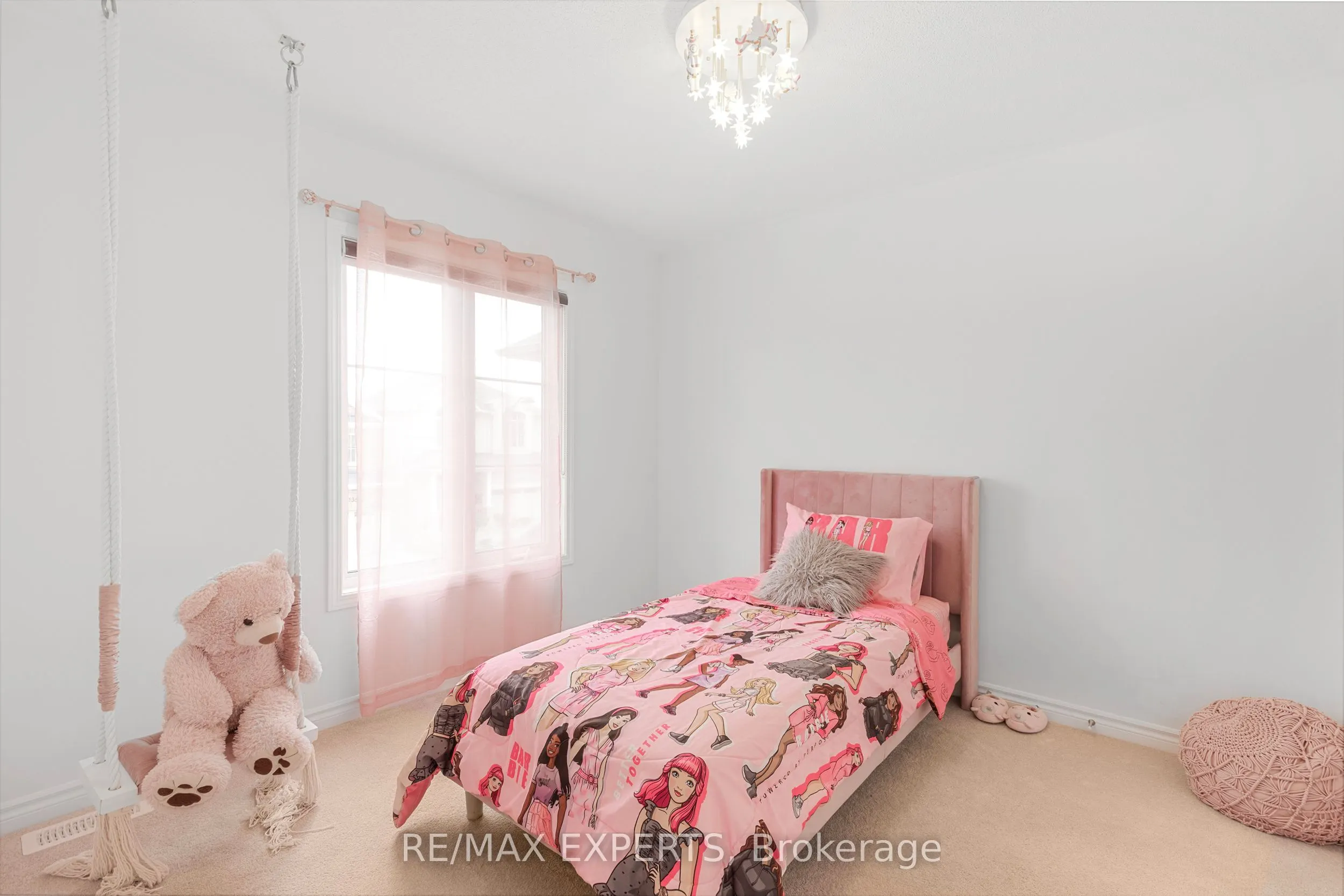 1358 Lobelia Crescent