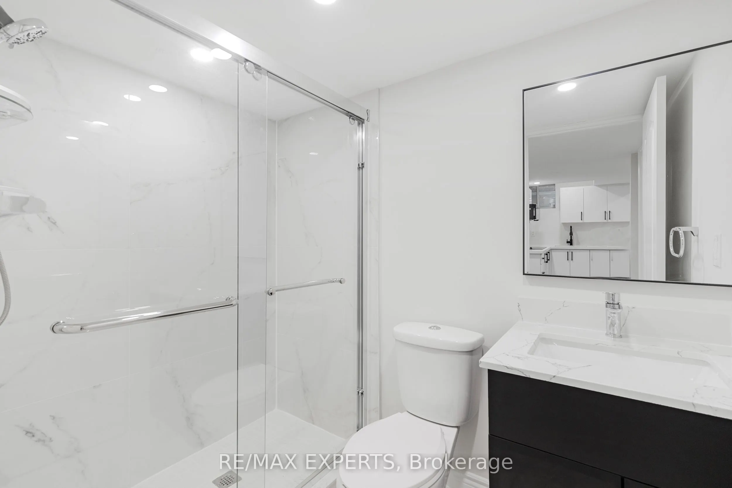 1358 Lobelia Crescent