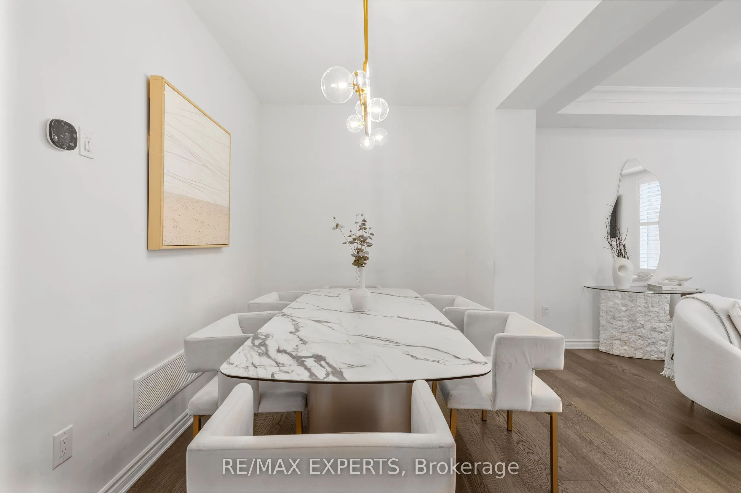 1358 Lobelia Crescent