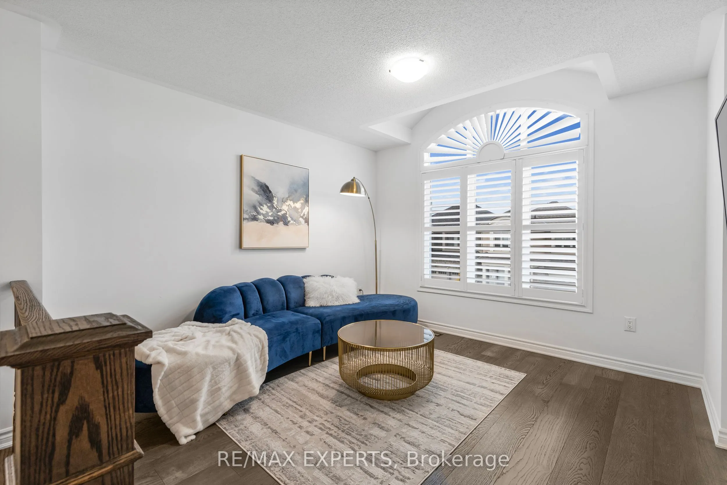 1358 Lobelia Crescent