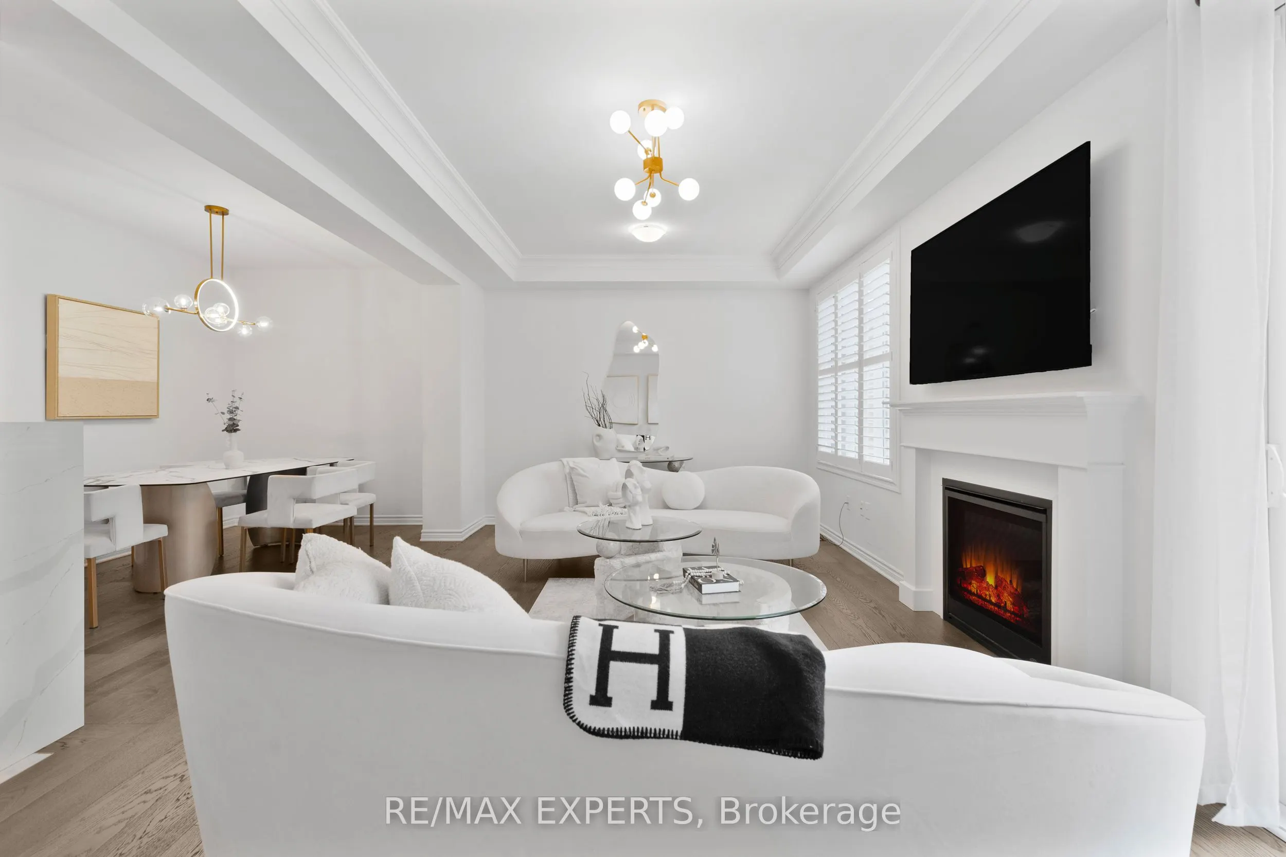 1358 Lobelia Crescent