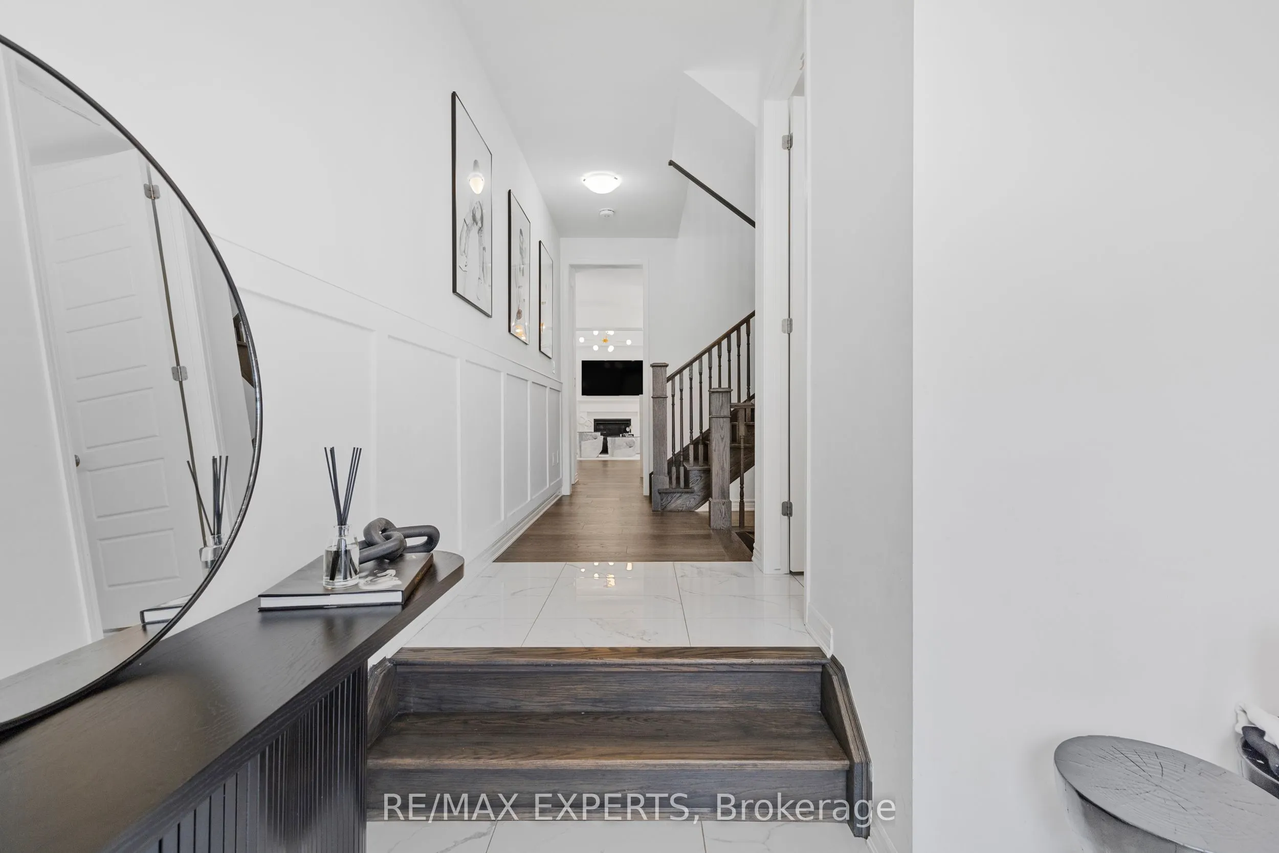 1358 Lobelia Crescent