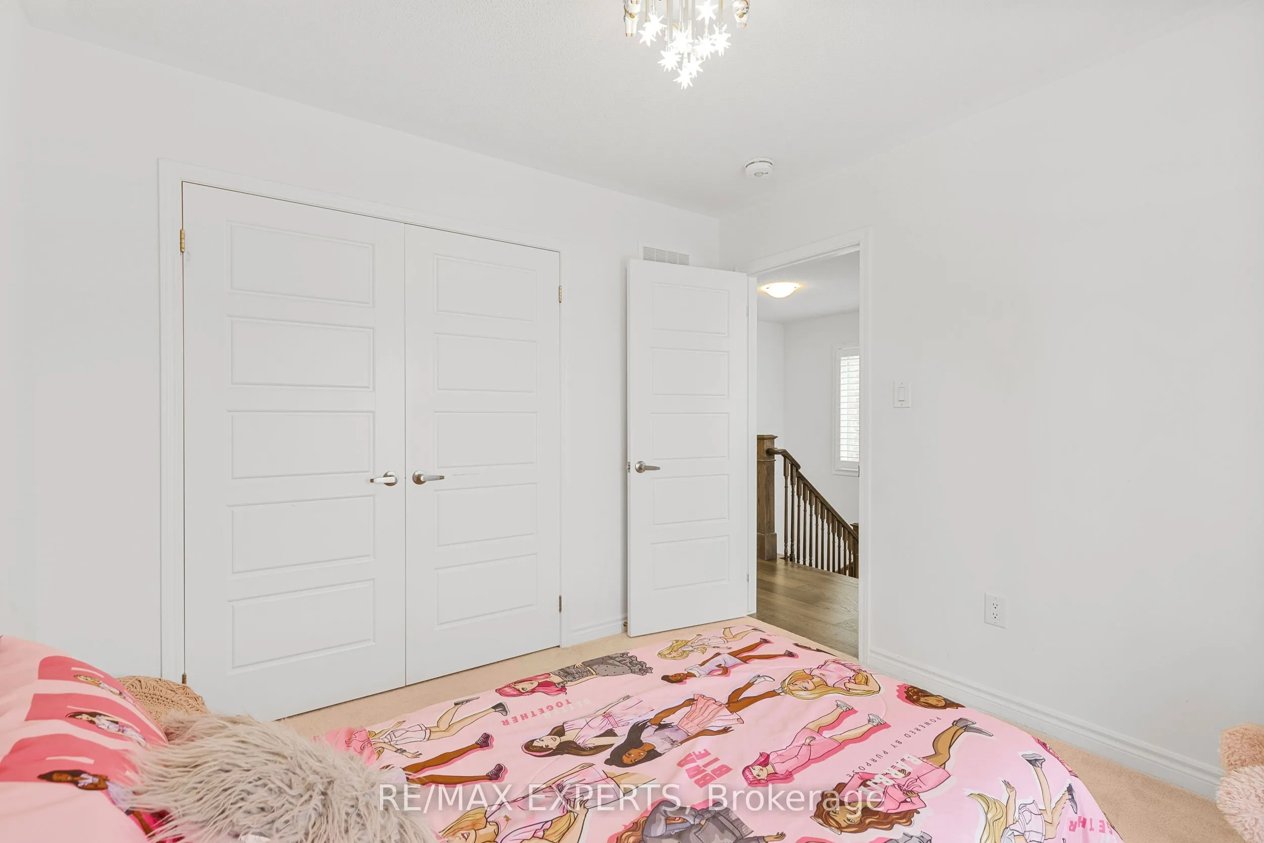 1358 Lobelia Crescent