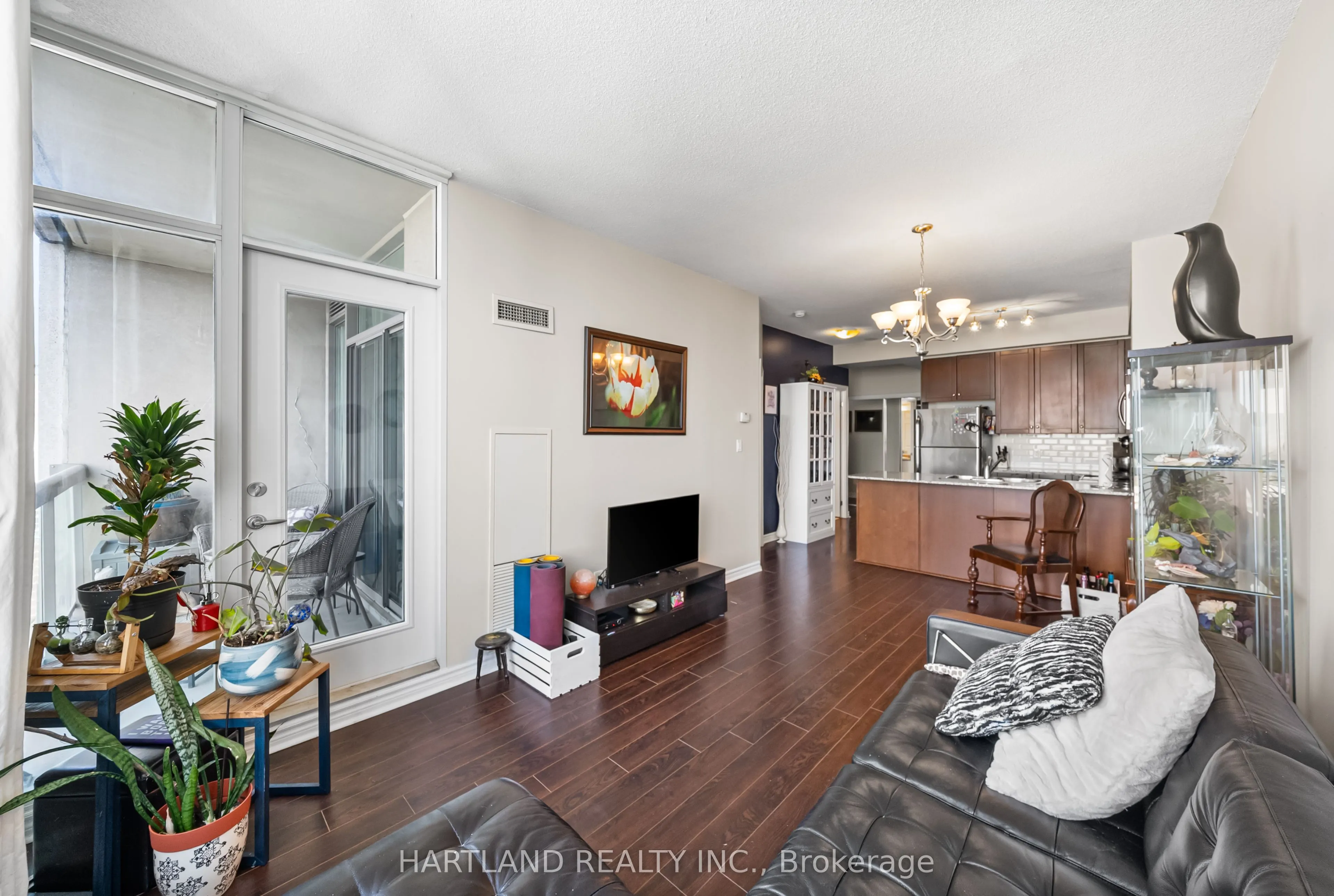 3504 Hurontario Street, #2701