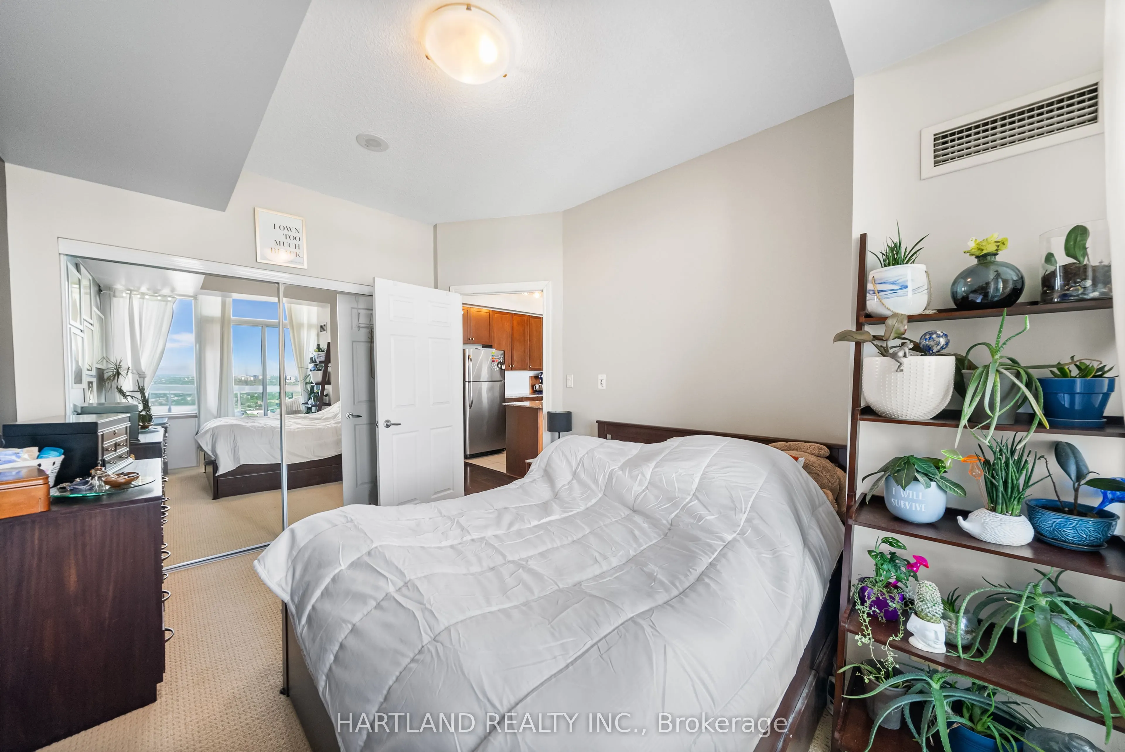 3504 Hurontario Street, #2701